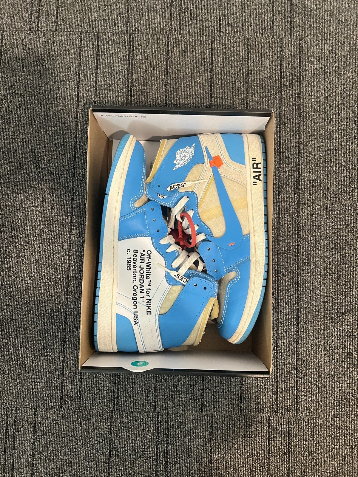 Jordan Brand × Nike × Off-White Air Jordan 1 x Off-White NRG UNC University Blue Size US 11.5 / EU 44-45 - 2 Thumbnail