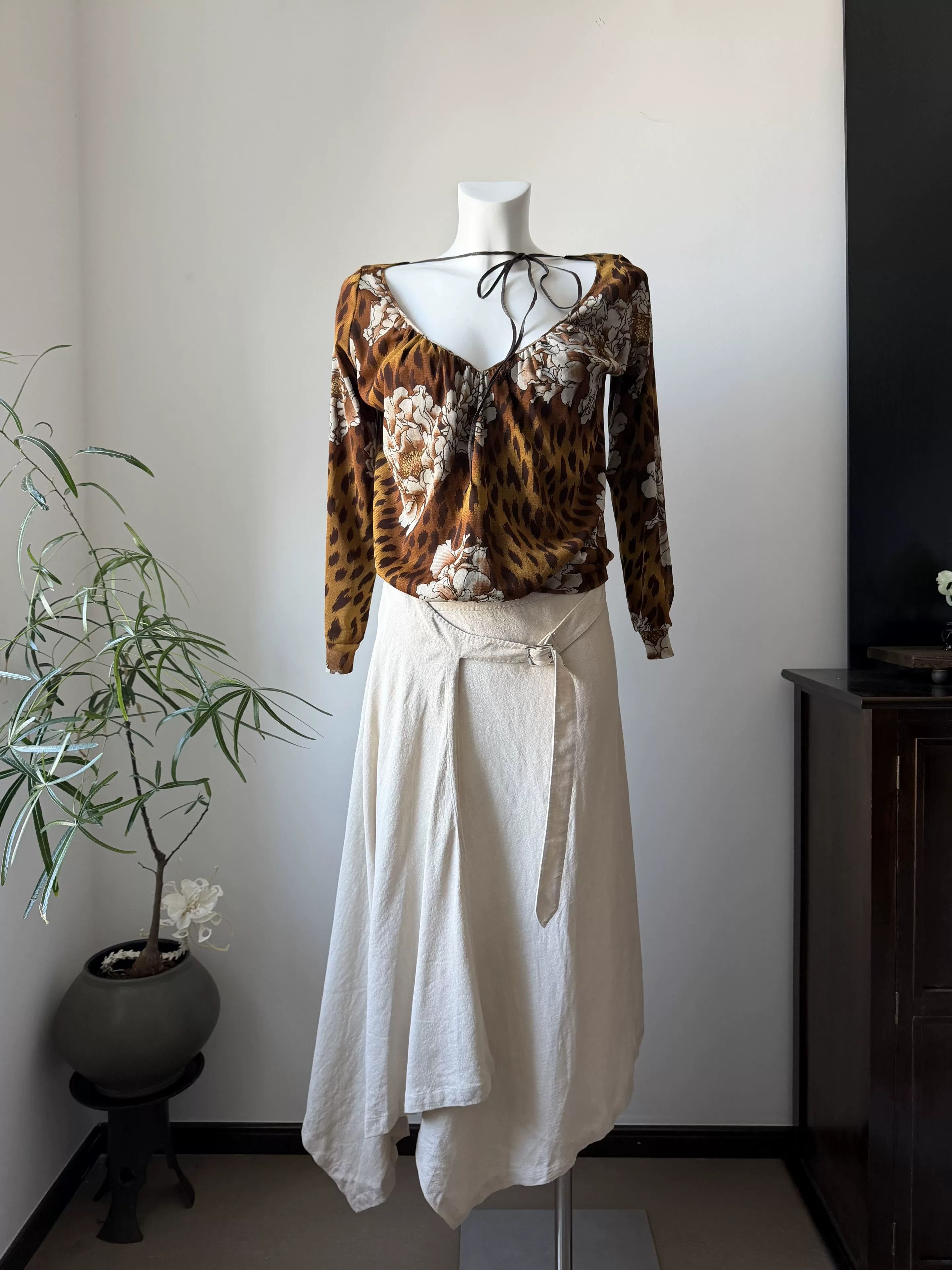 Vivienne Tam VIVIENNE TAM Leopard Peony Tie-Up Top Size XS / US 0-2 / IT 36-38 - 1 Thumbnail