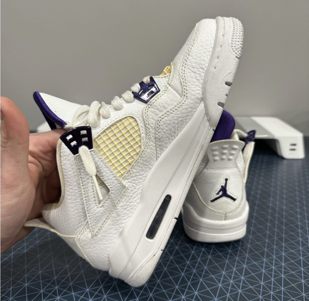 Jordan Brand Jordan 4 GS Purple Metallic Size US 7 / EU 40 - 5 Thumbnail