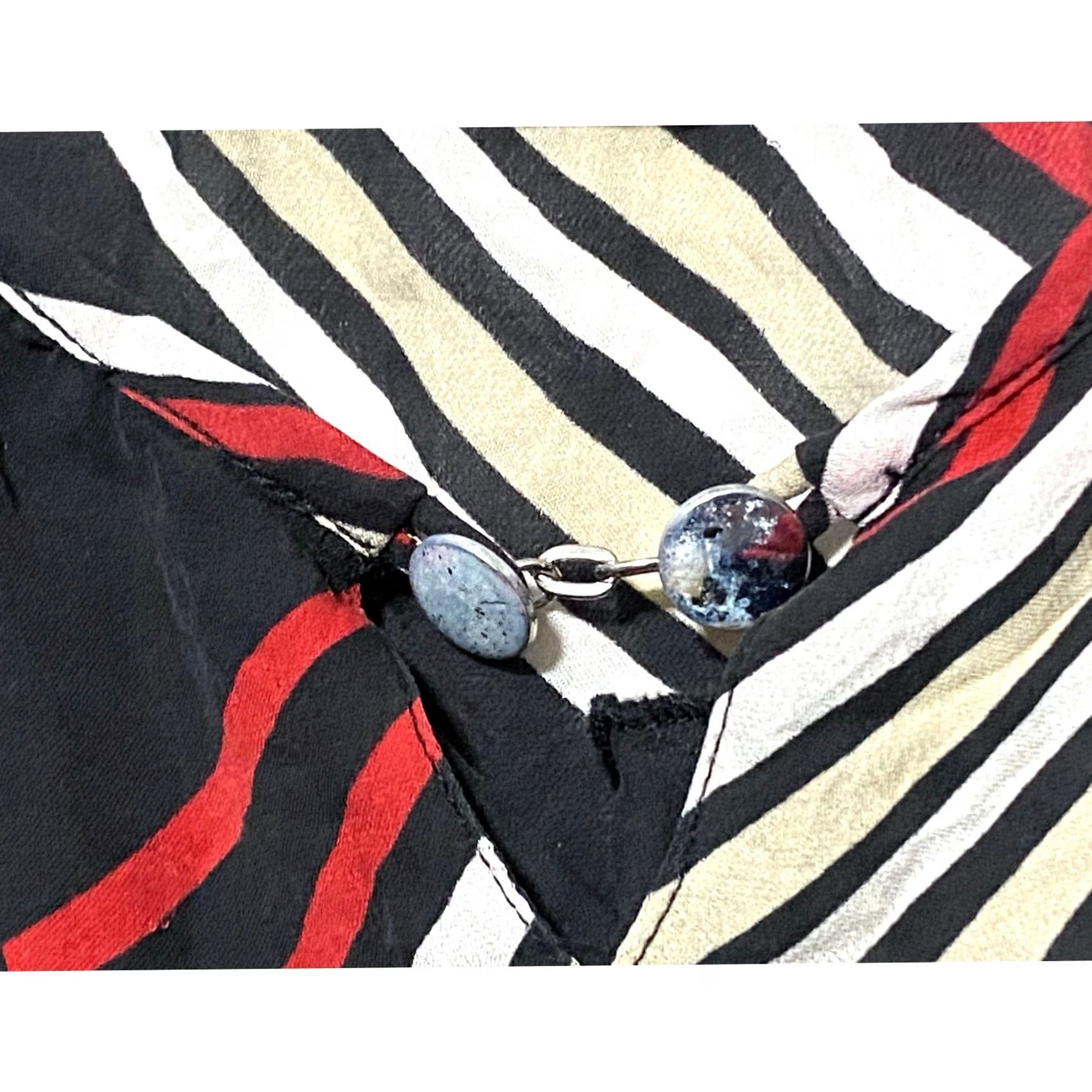 White House Black Market WHBM Silk Blouse Top L Silk Pullover Whimsigoth Peasant Black Red Geometric Ruffle Hem Career Workwear Formal Women L Size L / US 10 / IT 46 - 4 Thumbnail