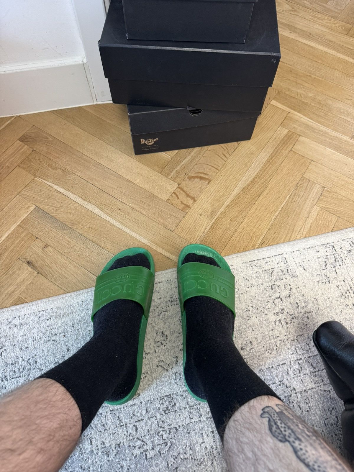 Gucci GUCCI Pursuit Green Pool Slides / Sandals Designer Luxury Size US 9 / EU 42 - 9 Thumbnail