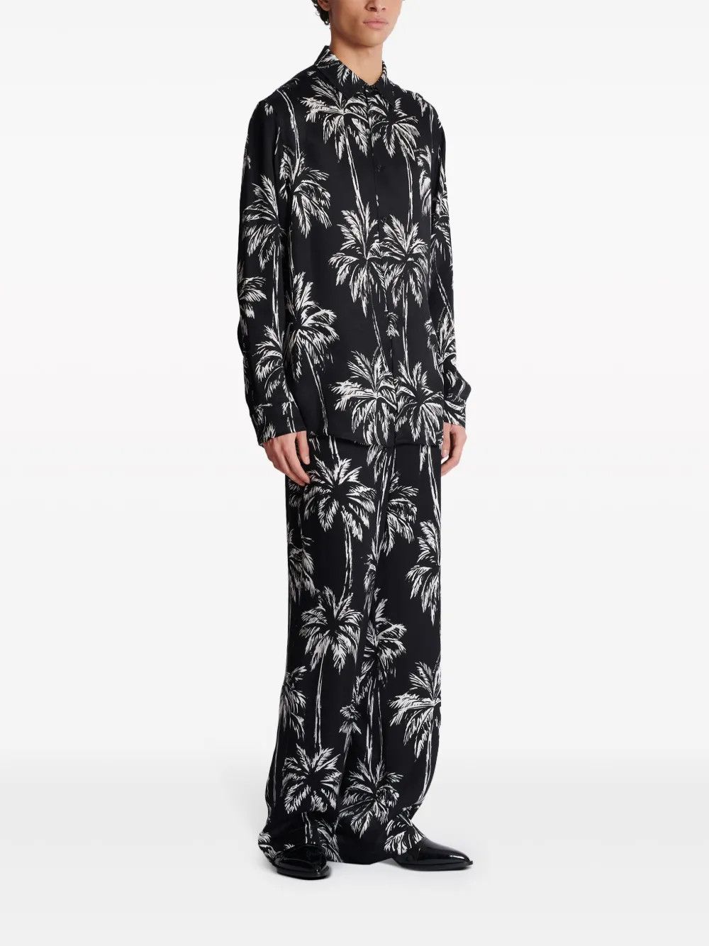 Balmain o1s1wg110925 Plam Tree Print Satin Shirt in Black/White Size US M / EU 48-50 / 2 - 3 Thumbnail