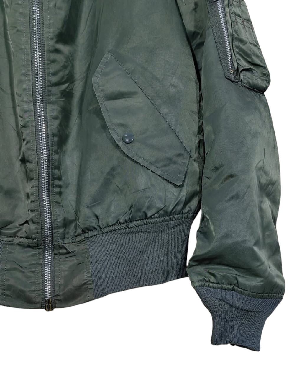 Alpha Industries × Vintage Vintage alpha industries bomber jacket distressed Size US M / EU 48-50 / 2 - 3 Thumbnail