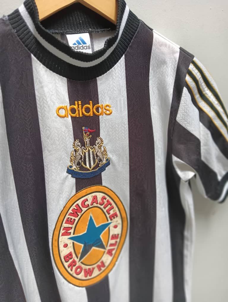Vintage Vintage Newcastle United jersey 90s Size US XS / EU 42 / 0 - 3 Thumbnail