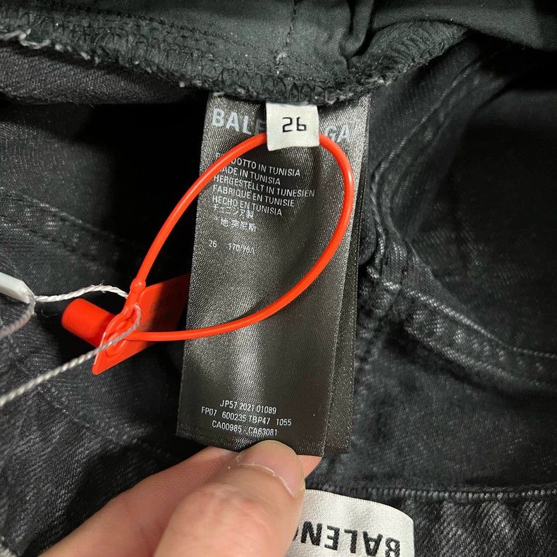 Balenciaga Balenciaga Washed wide-leg jeans Size US 26 / EU 42 - 7 Thumbnail