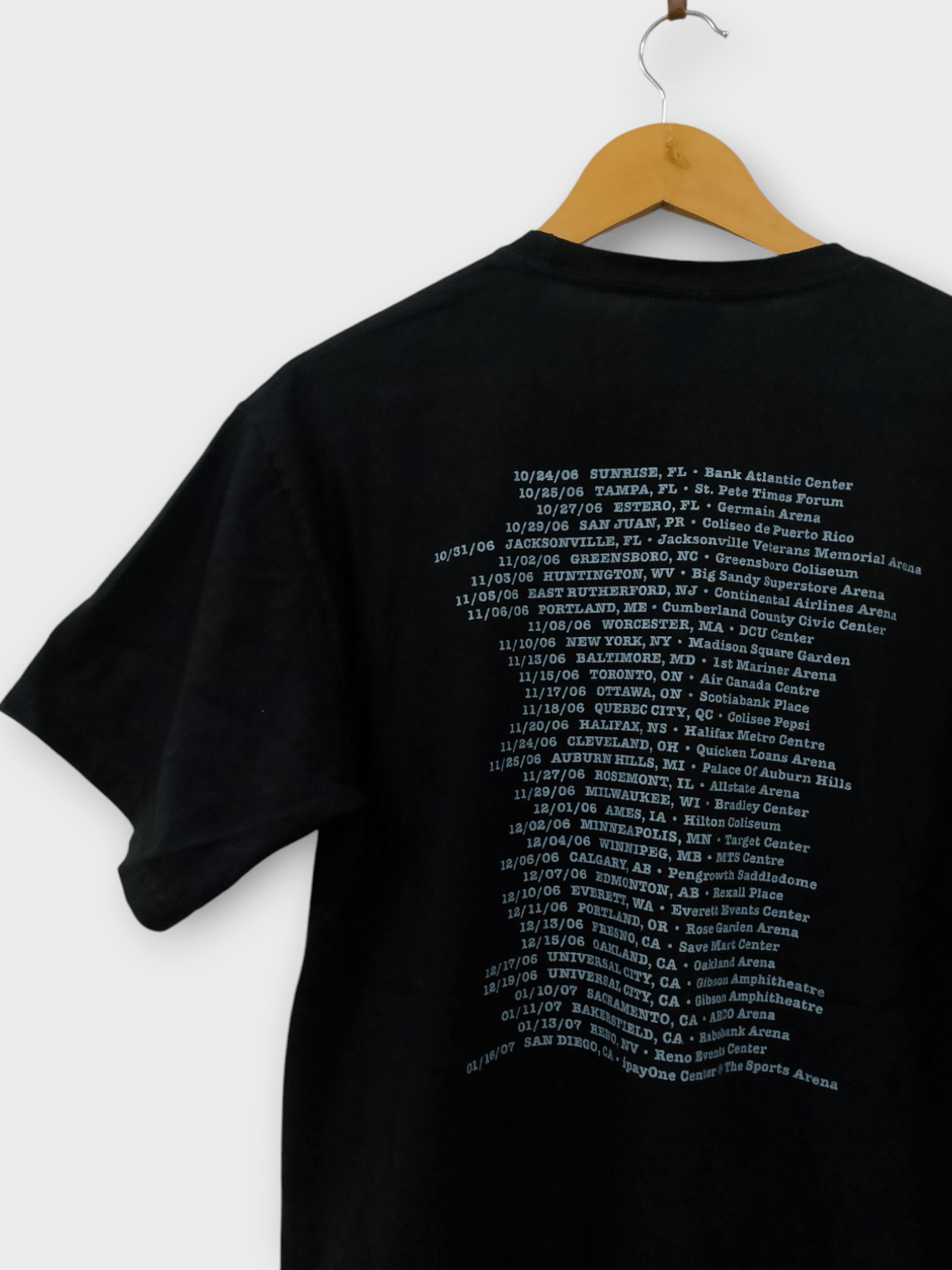 Band Tees × Guns N' Roses × Vintage Vintage Guns N’ Roses 2006 Tour T-Shirt Size US M / EU 48-50 / 2 - 4 Thumbnail