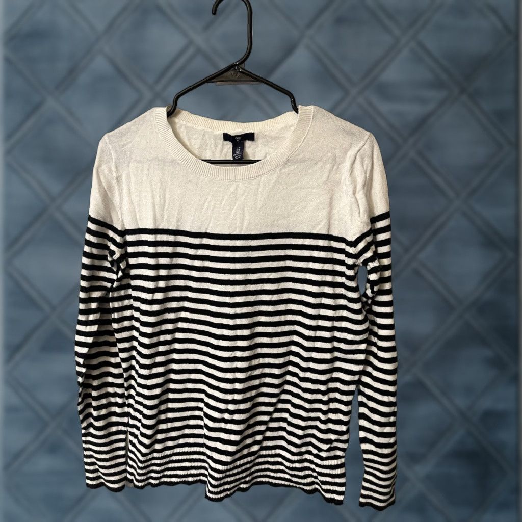 Gap Gap Sweat er Women Round Neck Long Sleeve Size Medium White Striped T-Shirt Oversized Basic Size M / US 6-8 / IT 42-44 - 1 Thumbnail