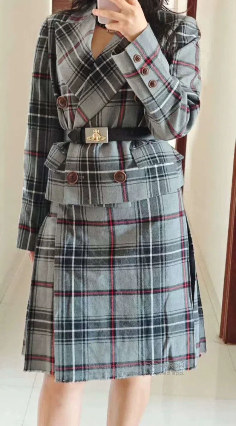 Vivienne Westwood Vivienne Westwood A pleated skirt and suit Size M / US 6-8 / IT 42-44 - 9 Thumbnail