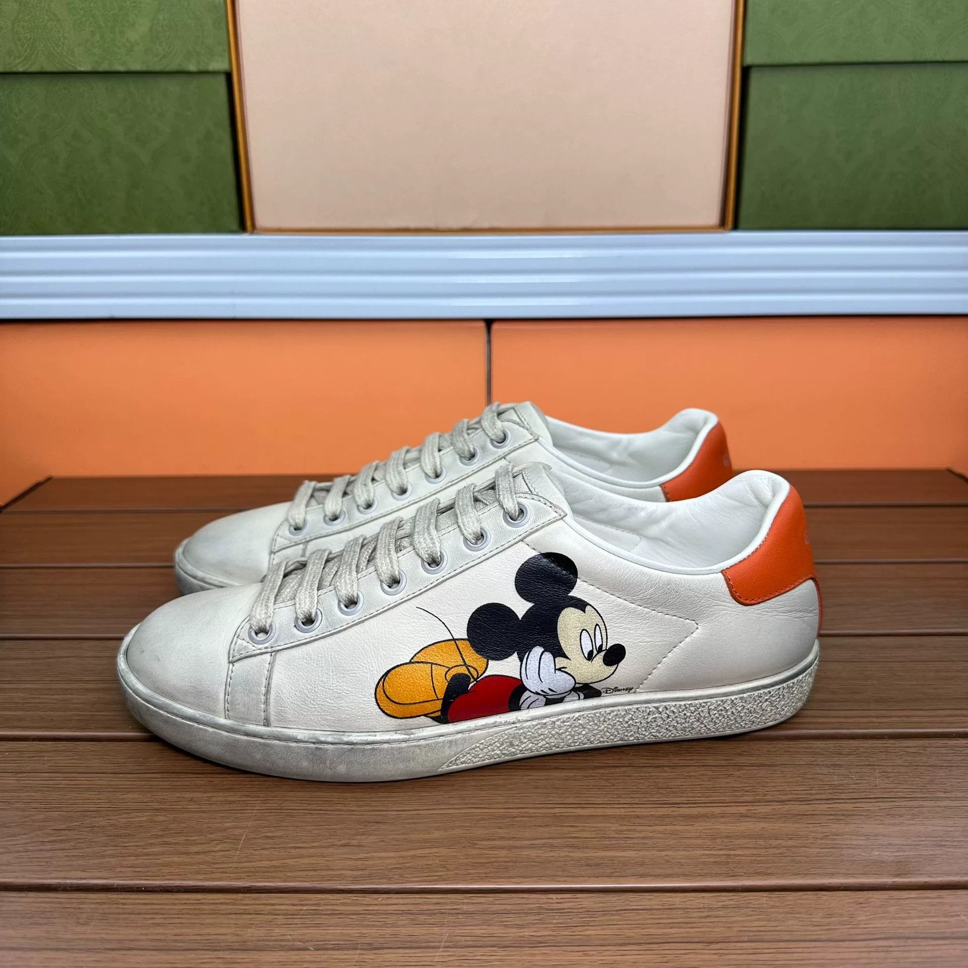 Gucci Gucci Printed Beige Lowtop Sneakers it_36-5 Women Size US 6.5 / IT 36.5 - 1 Thumbnail