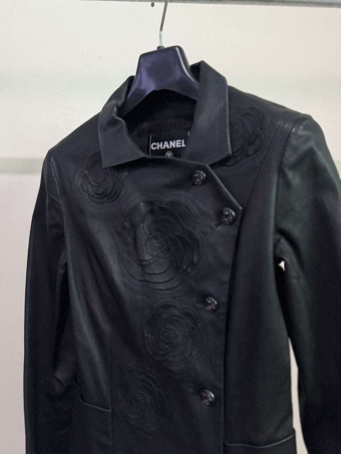 Chanel Chanel Camellia Leather Pre-Fall 2010 Paris-Shanghai Runway Size XS / US 0-2 / IT 36-38 - 4 Thumbnail