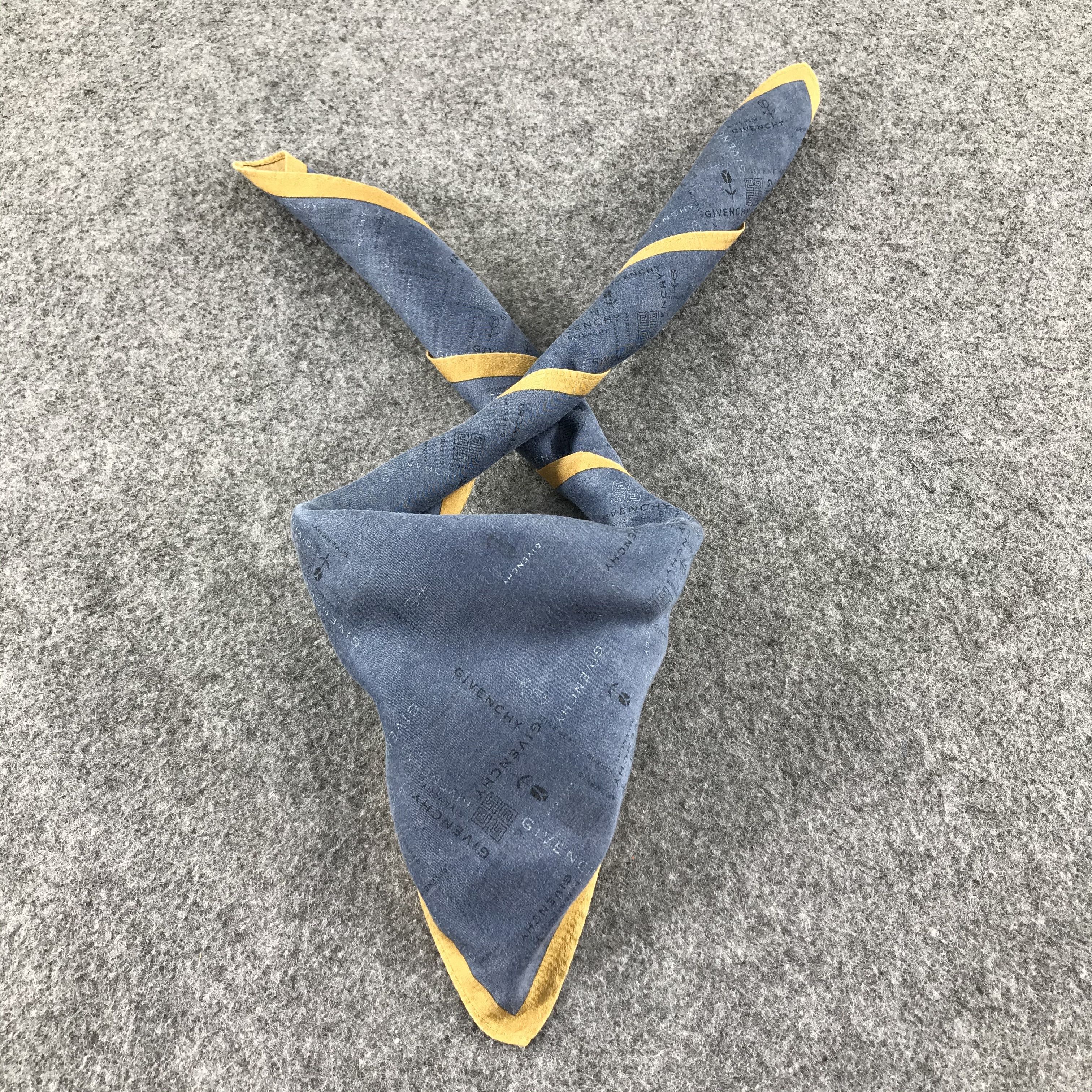 Vintage GiVEncHY Handkerchief Neckerchief Bandana H199 Size ONE SIZE - 1 Thumbnail