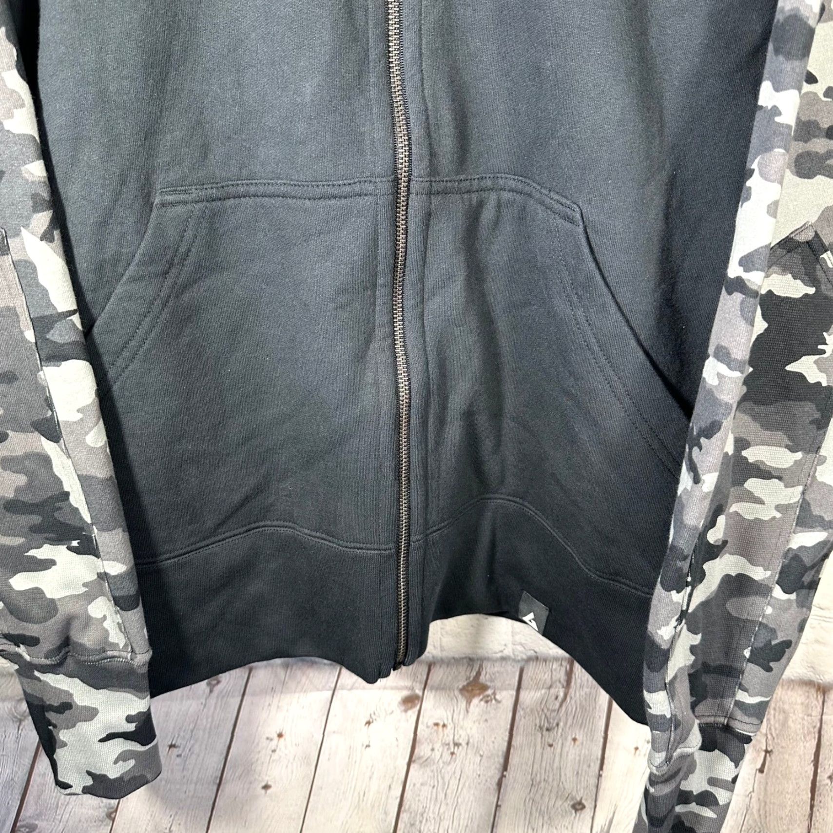 Vintage VINTAGE American Giant Mens Camouflage Raglan Full Zip Hoodie Black Grey Made in USA L Size US L / EU 52-54 / 3 - 3 Thumbnail