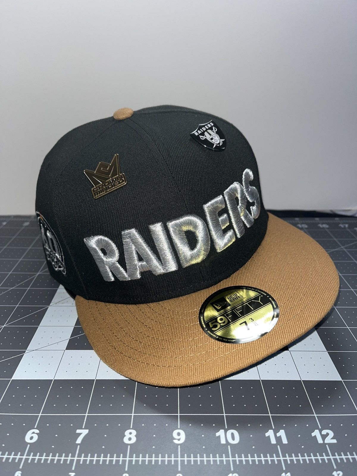 New Era Las Vegas Raiders 7 3/8 59FIFTY Black Two tone Size ONE SIZE - 1 Thumbnail