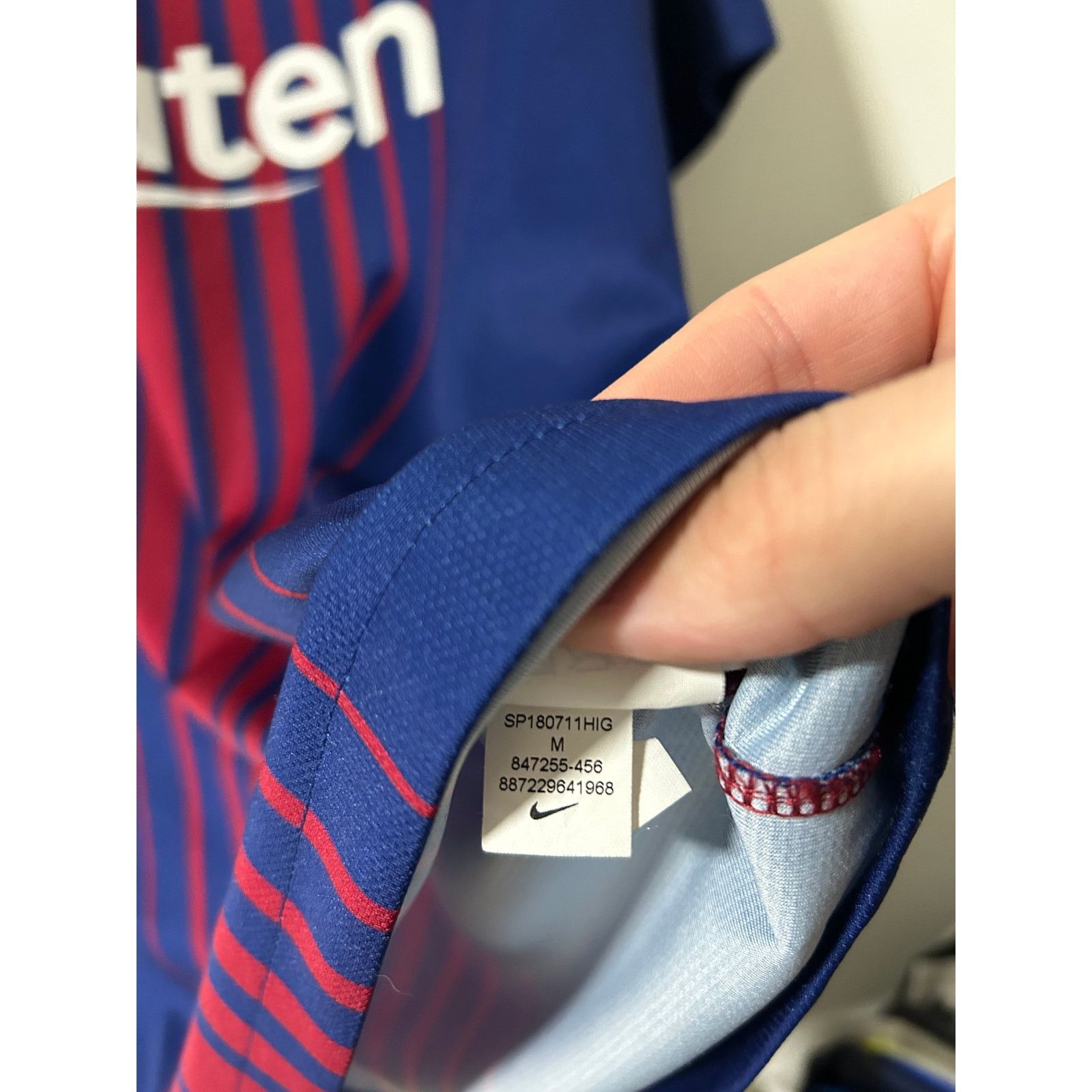 Nike FC Barcelona Home 2018/19 Suárez #9 Size US M / EU 48-50 / 2 - 6 Thumbnail