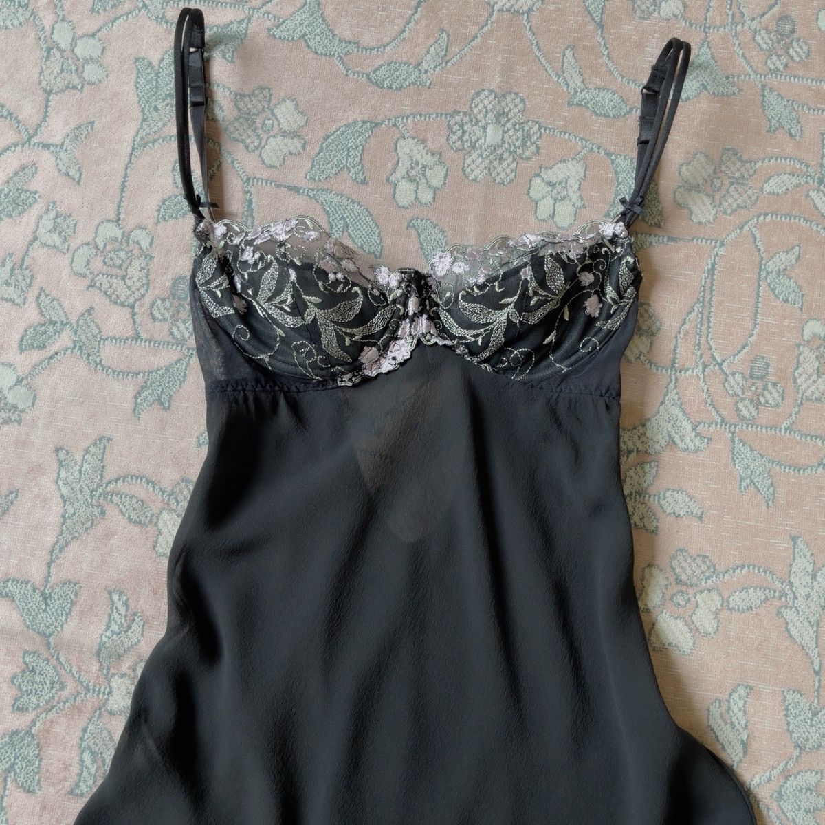 Victoria's Secret Victoria’s Secret 1990s Black Silk Mini Slip Dress (34B/32C) Size S / US 4 / IT 40 - 11 Thumbnail