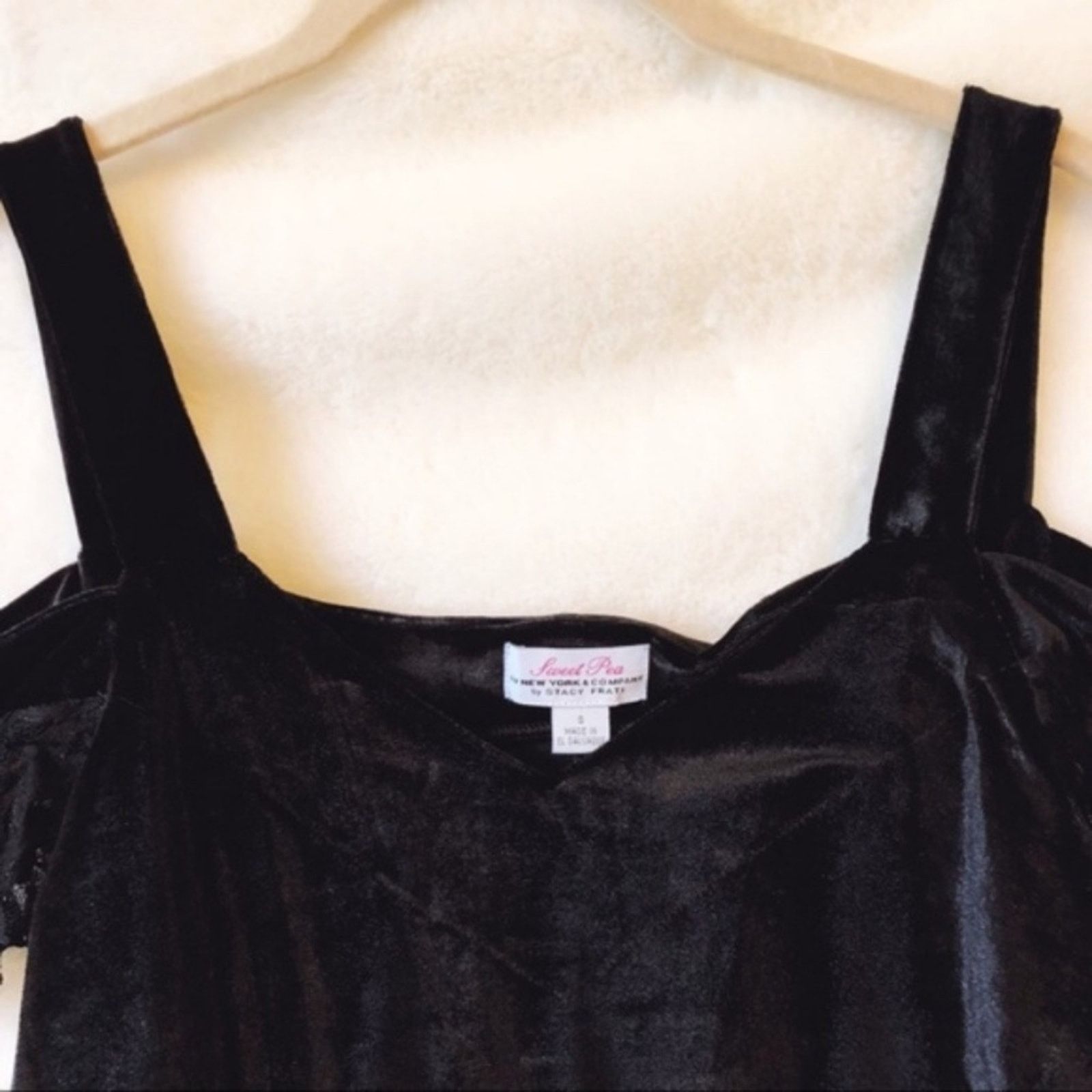 Other New York & Company Off Shoulder Laced Black Top Size S / US 4 / IT 40 - 2 Thumbnail