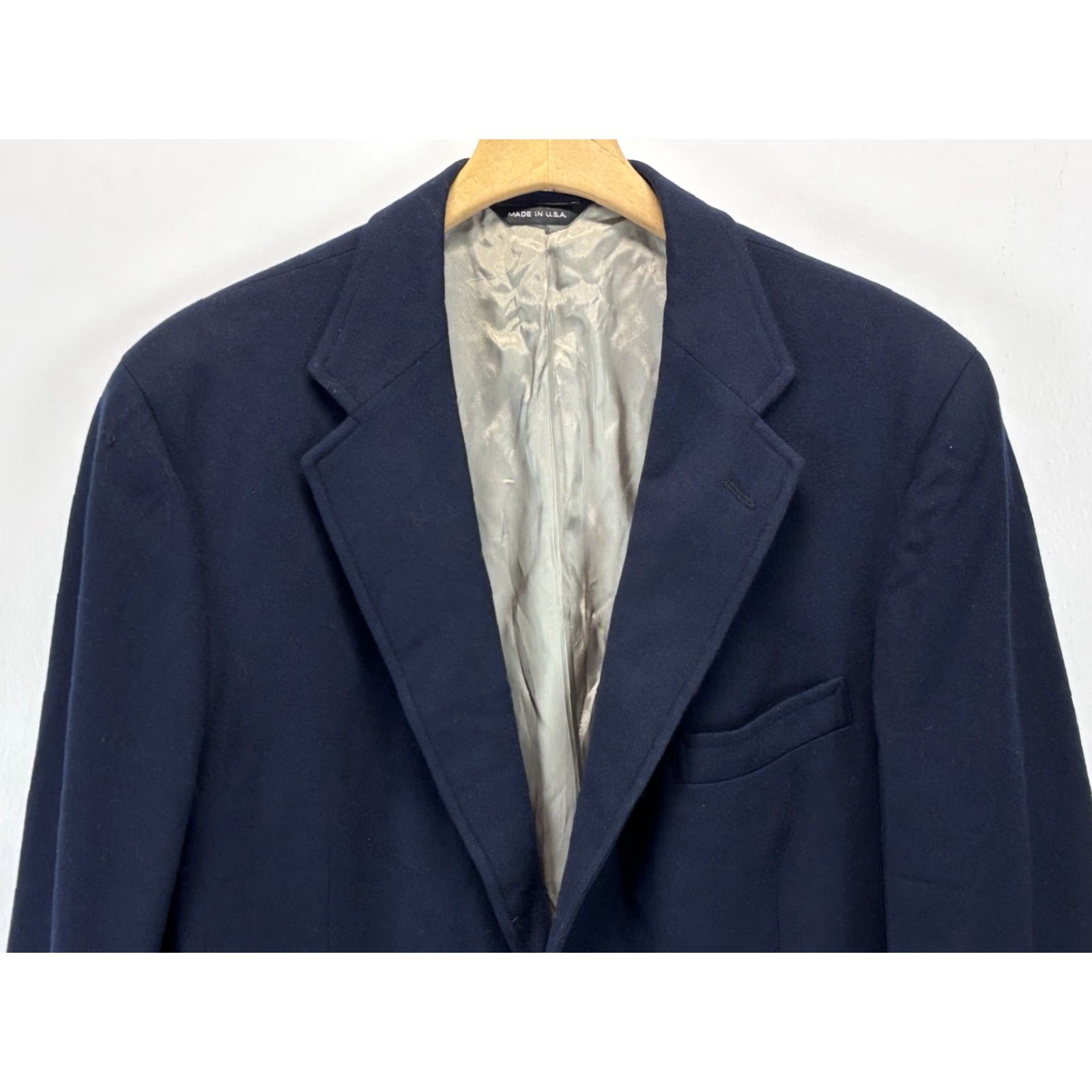 Vintage VINTAGE Ralph Lauren Polo University Blazer Wool Sport Coat Jacket Men’s 44 Navy Solid University Theme 2-Button 32" Regular Large Size US XXL / EU 58 / 5 - 2 Thumbnail
