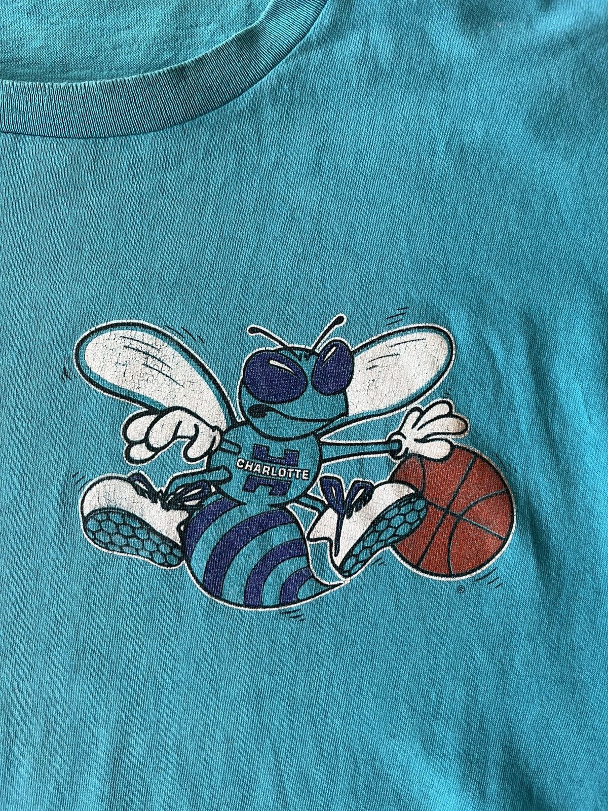 NBA Vintage 90s Charlotte Hornets Starter Tshirt Size US XL / EU 56 / 4 - 4 Thumbnail