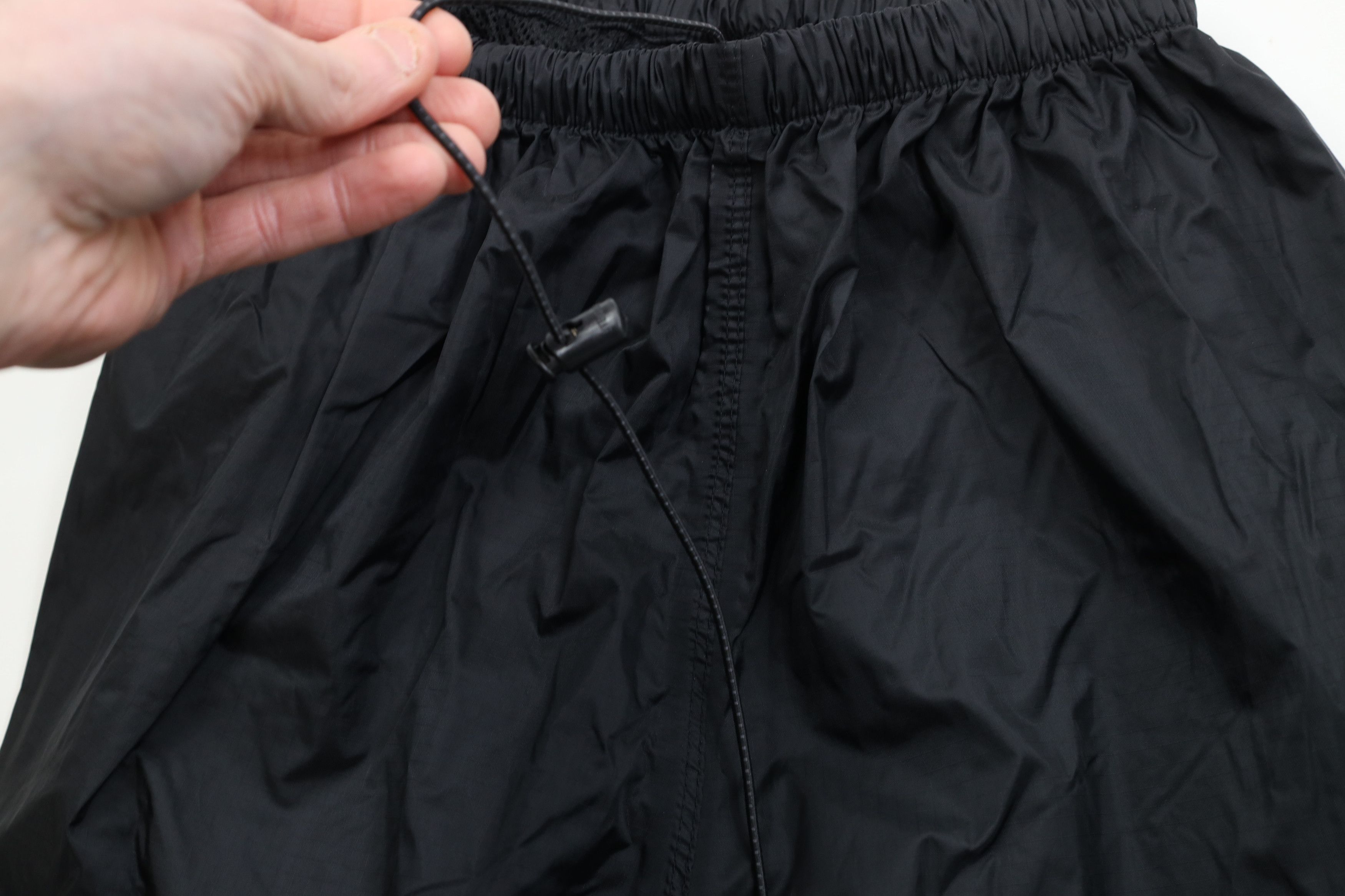 Vintage Vintage 90s Streetwear Wide Leg Waterproof Rain Cargo Pants Size US 34 / EU 50 - 7 Thumbnail