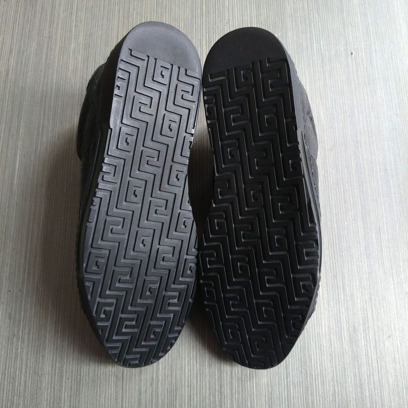 Gucci Gucci Stylish Minimalist Black Casual Sneakers - Size US 9.5 / EU 42-43 - 4 Thumbnail