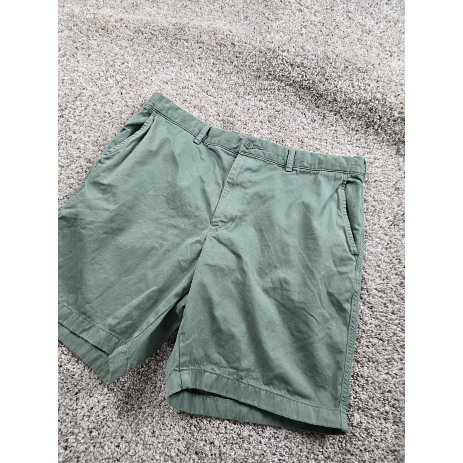 Uniqlo Uniqlo Chino Shorts Mens XL Green Classic Casual Flat Front Cotton Drawstring Size US 36 / EU 52 - 2 Thumbnail