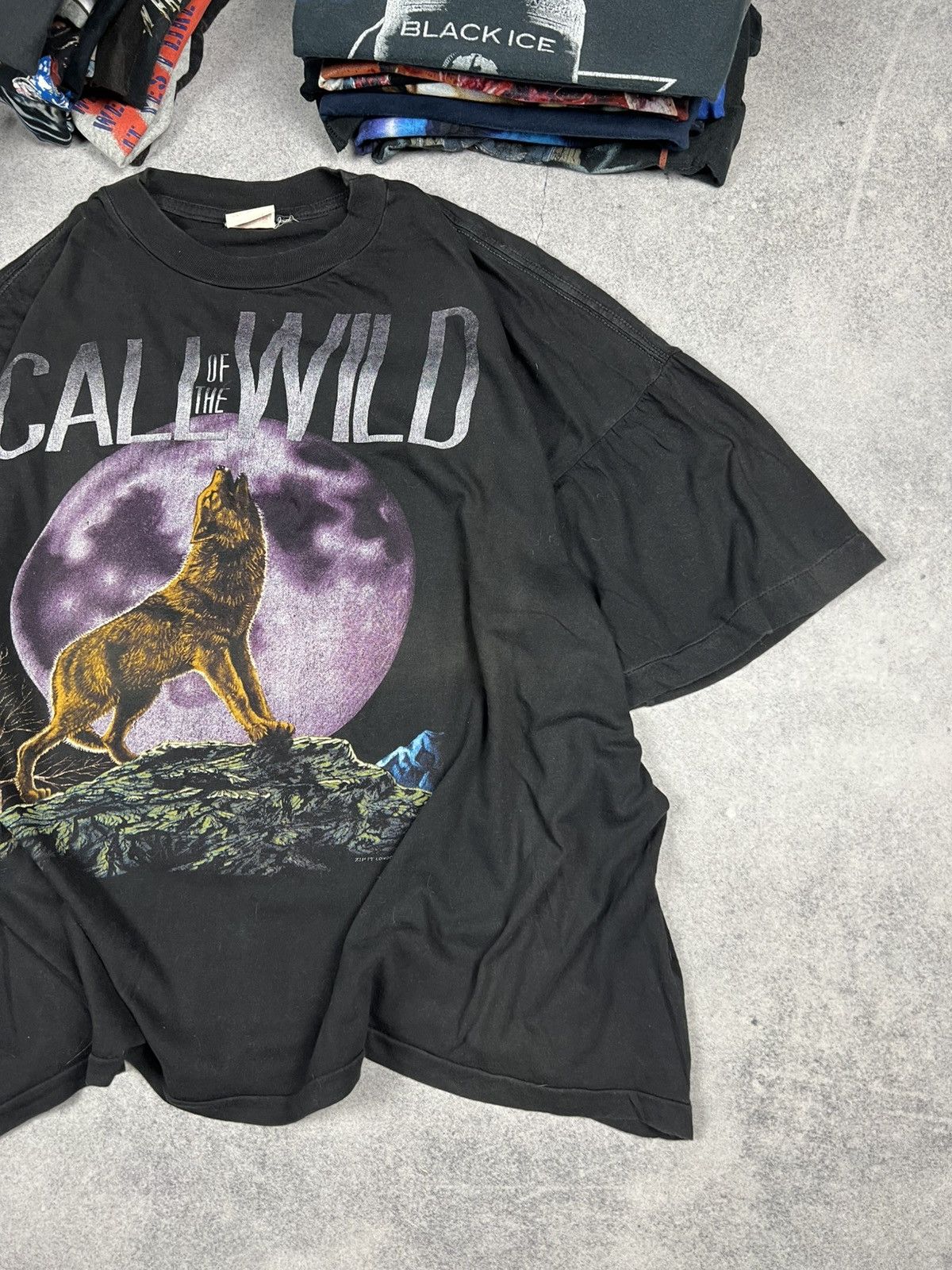 Vintage Vintage Call Of The Wild Faded Nature Wolf Moon Y2K Tee Size US XL / EU 56 / 4 - 3 Thumbnail