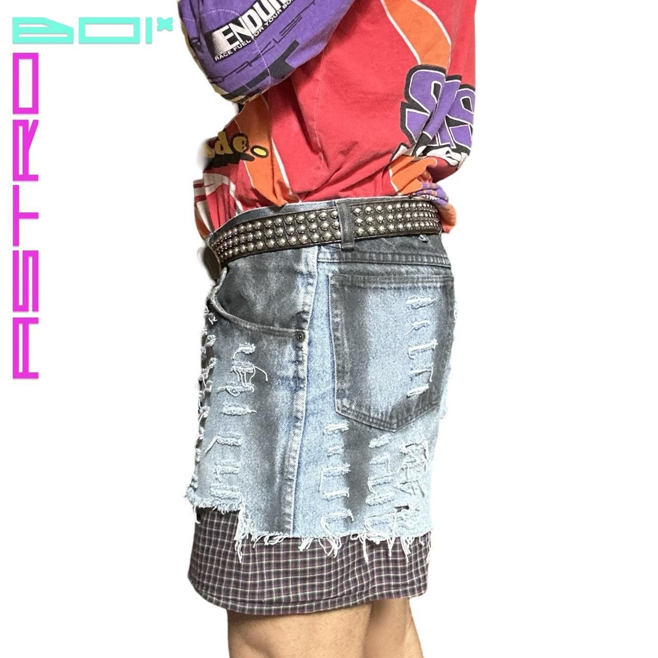 Wrangler ASTROBOI* WRANGLER RIPPED CUT OFF BLUE DENIM SHORTS _ 36" Size US 36 / EU 52 - 6 Thumbnail