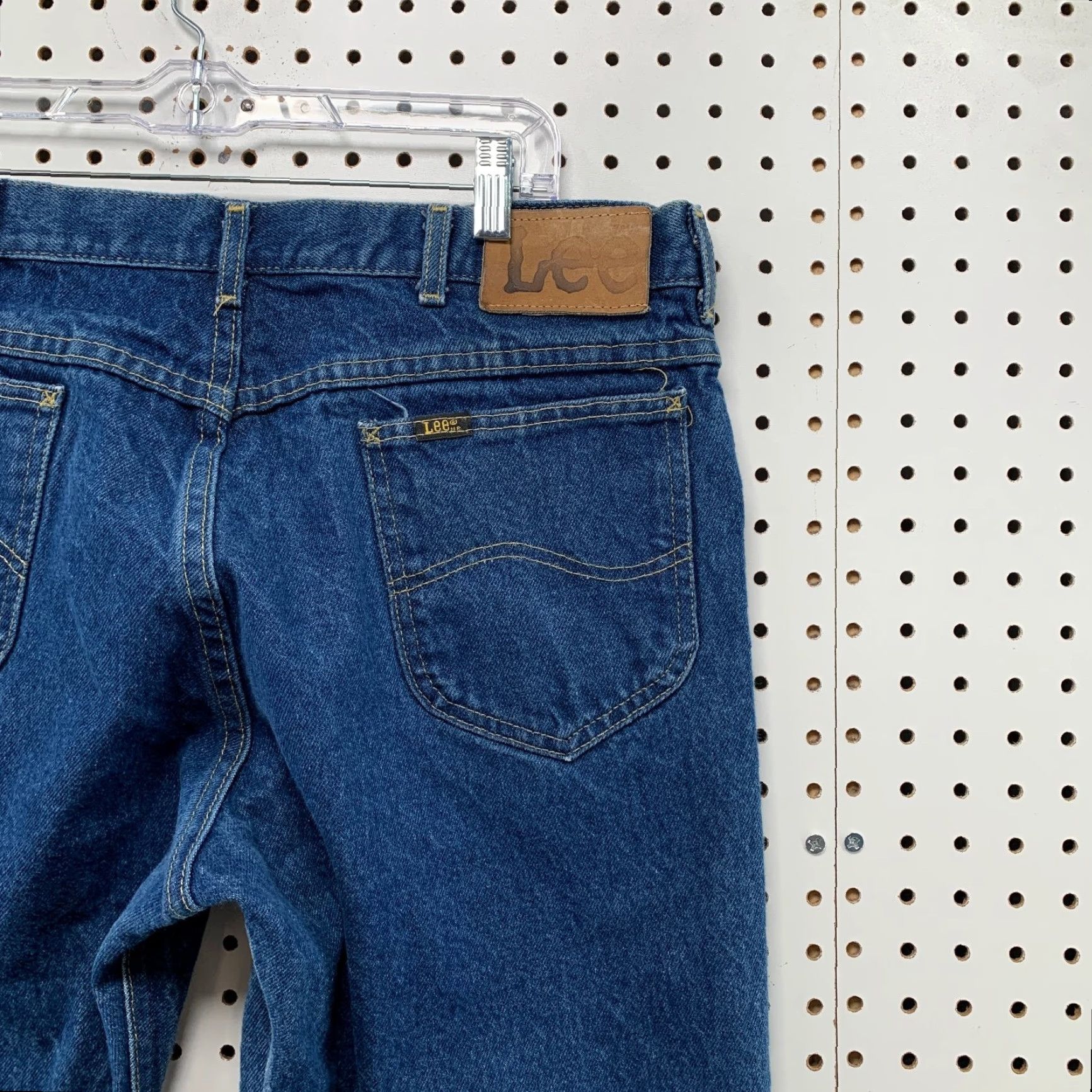 Lee VINTAGE Lee Denim Jeans Mens 35x29 Blue Straight Fit 35 29 90s United States Denim Jeans Mens Blue Straight Fit 90s Size US 35 - 3 Thumbnail