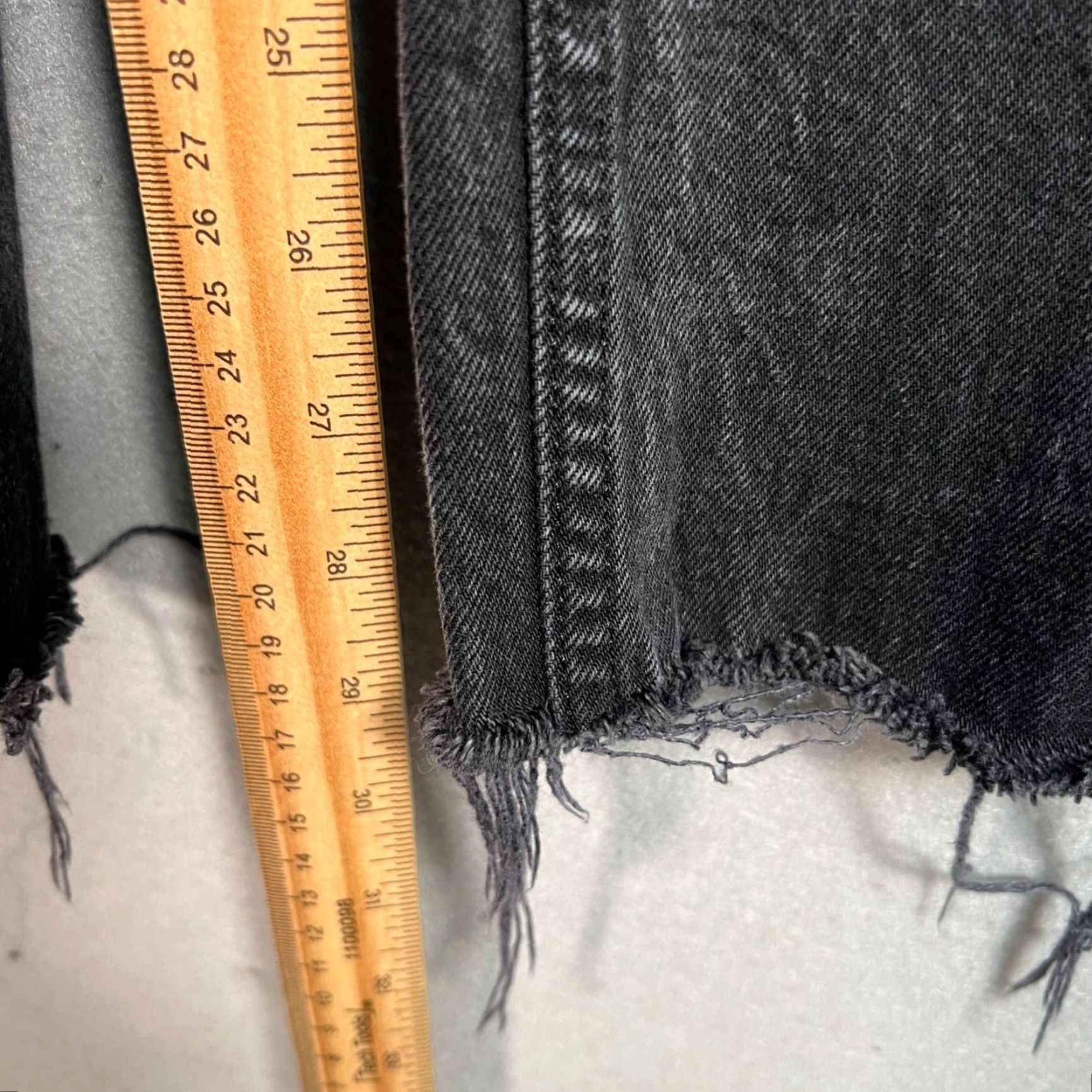 Abercrombie & Fitch VINTAGE Abercrombie & Fitch 90s Straight High Rise Jeans Women's Size 25 Black Denim Size 42" / US 20 - 7 Thumbnail