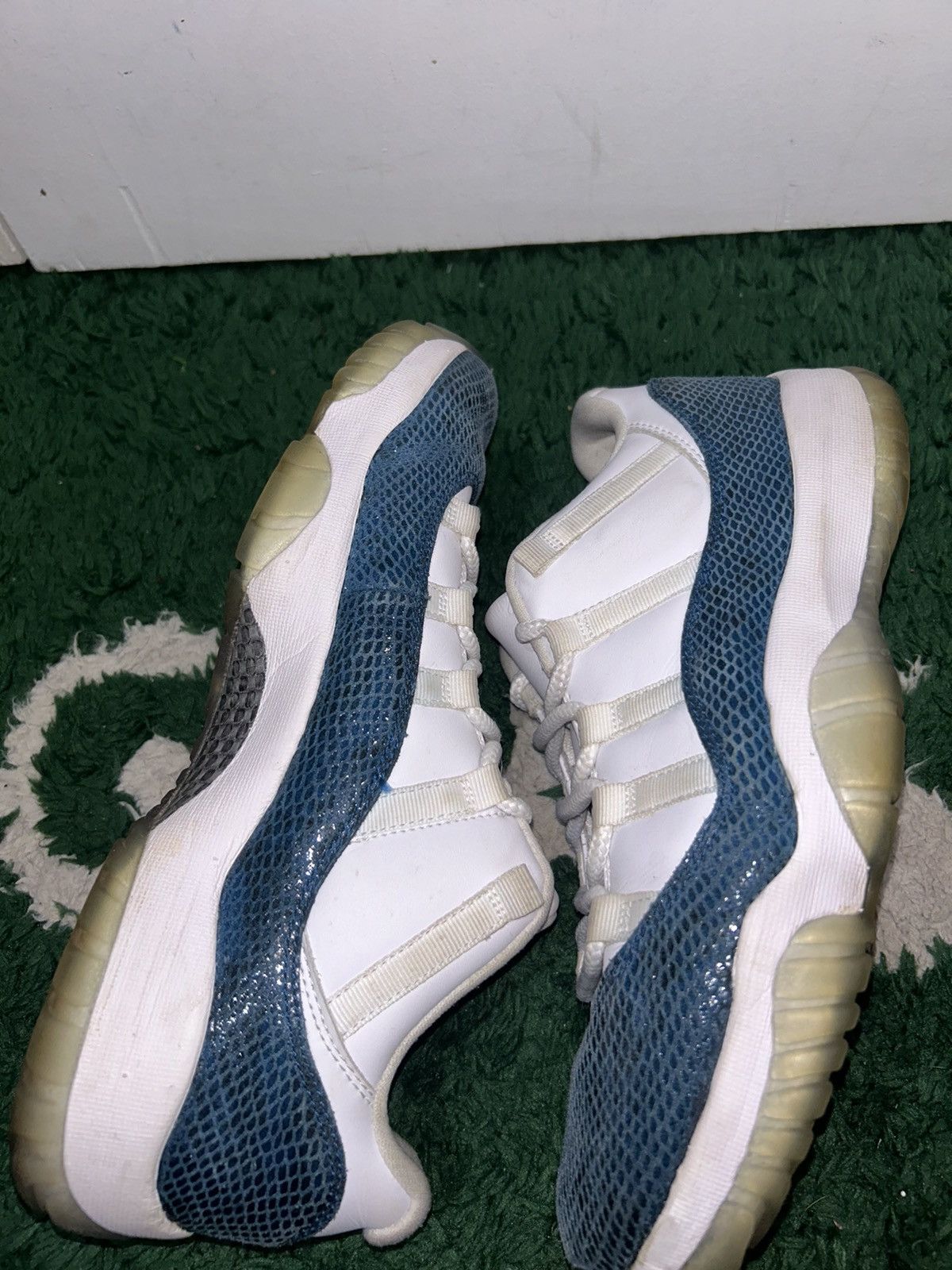 Jordan Brand Size 10 - Jordan 11 Retro Low Snakeskin 2019 Preowned Size US 10 / EU 43 - 3 Thumbnail