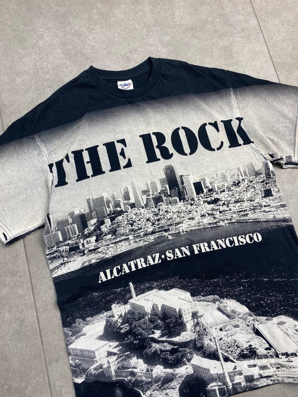 Vintage Vintage The Rock Alcatraz San Francisco Movie Promo T-Shirt Size US M / EU 48-50 / 2 - 5 Thumbnail