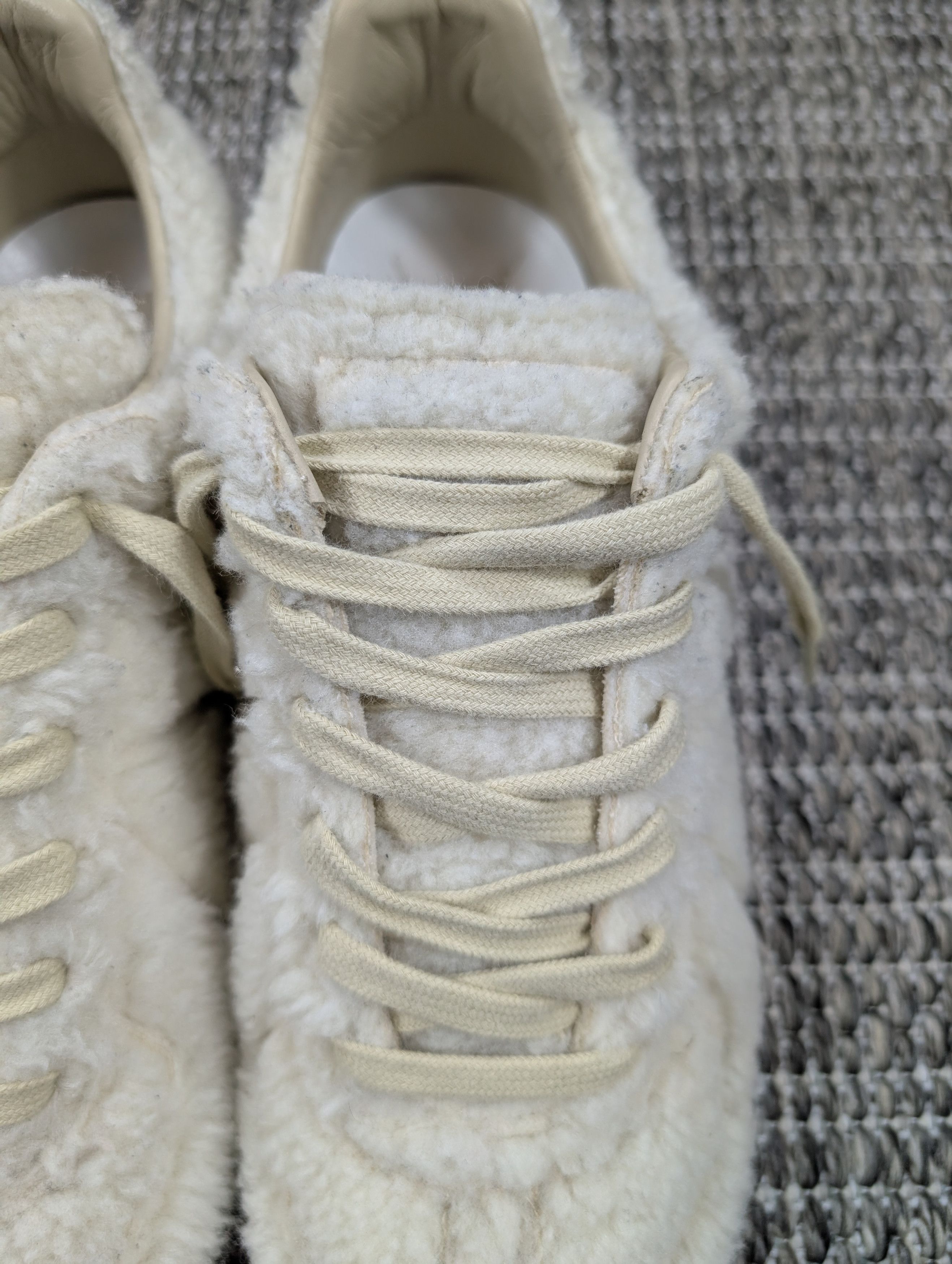 Maison Margiela Maison Margiela GAT Replica Shearling Sherpa Fleece Fur Size US 9.5 / EU 42-43 - 5 Thumbnail