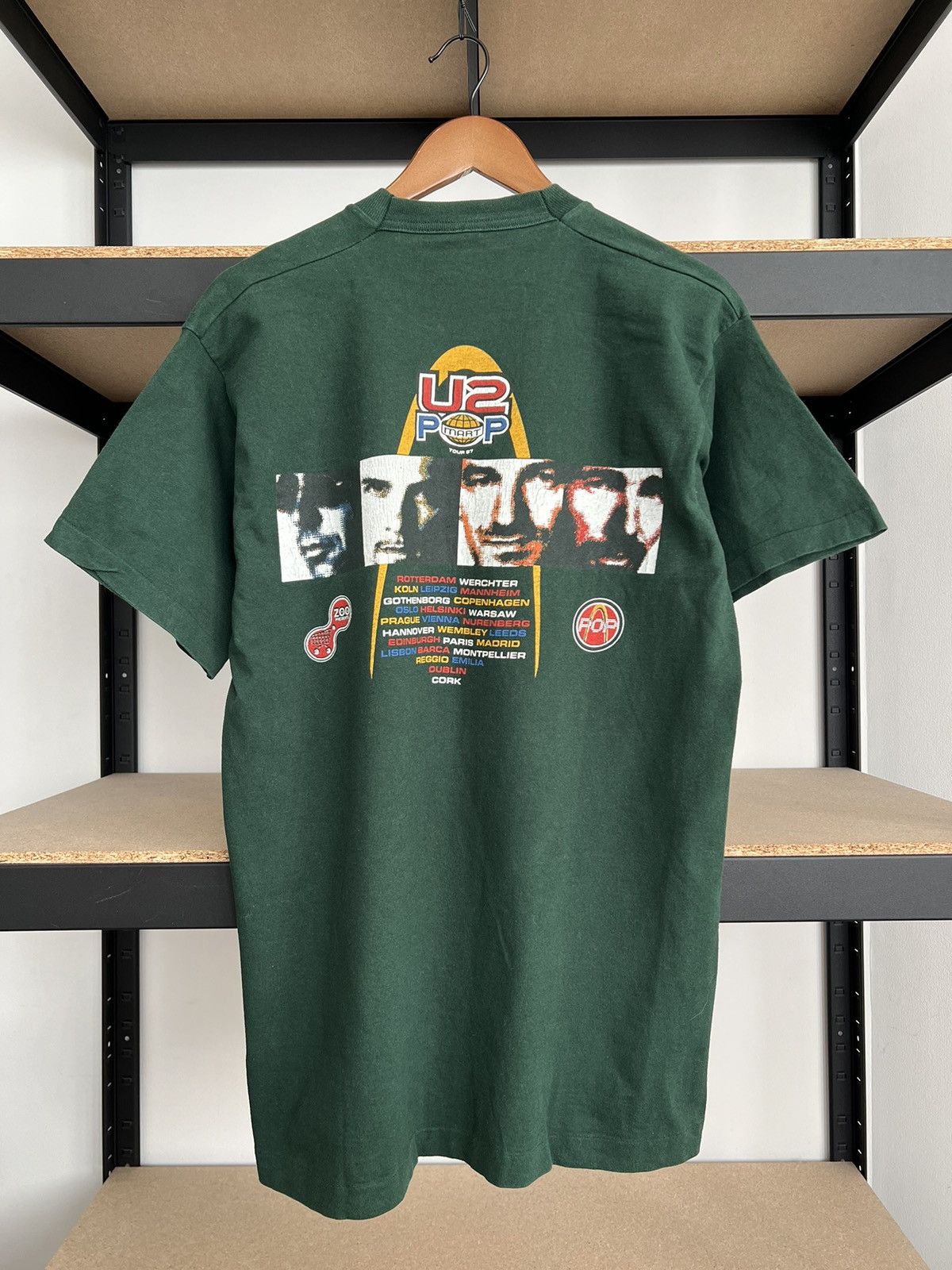 Band Tees Vintage 1997 U2 Popmart Tour Rock Band Green T-shirt Size US L / EU 52-54 / 3 - 2 Thumbnail