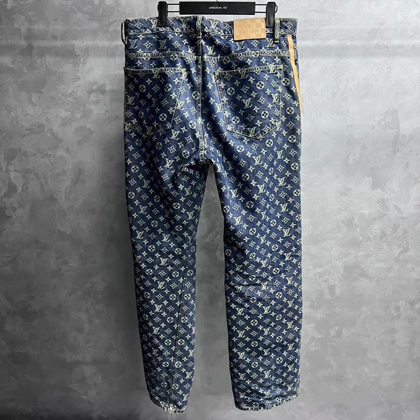 Louis Vuitton Louis Vuitton Blue Pleated All Over Print Jeans Size US 33 - 2 Thumbnail