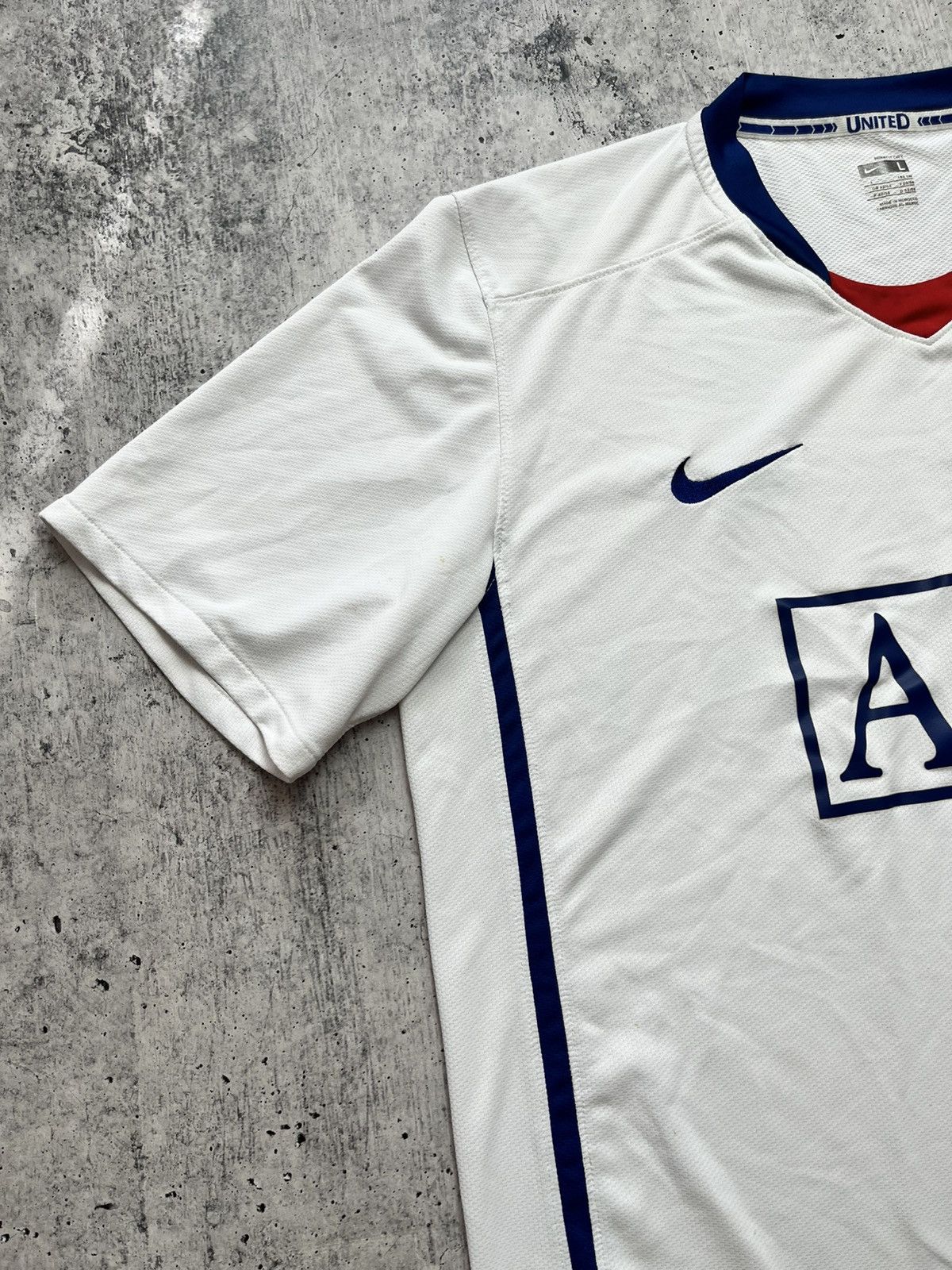 Nike MANCHESTER UNITED 2008 2009 AWAY JERSEY NIKE 287611-105 Size US L / EU 52-54 / 3 - 2 Thumbnail