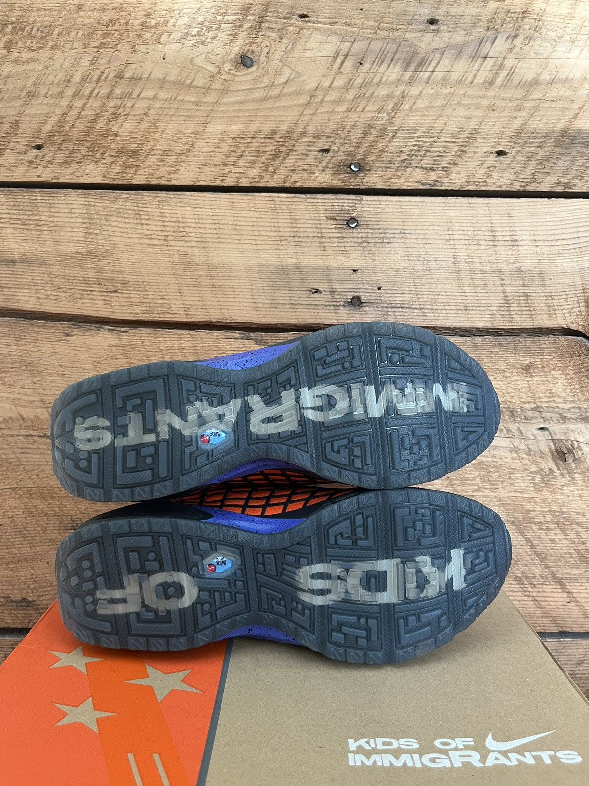 Nike Nike x Kids of Immigrants Air Max Sunder SNDR SP Sunrise Size US 9 / EU 42 - 8 Thumbnail