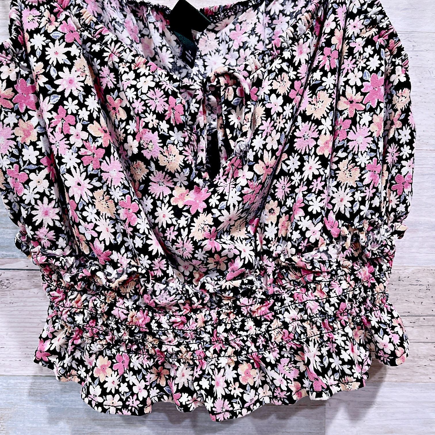 Target Basics Wild Fable Ditzy Dark Floral Smocked Crop Cami Womens Medium Size M / US 6-8 / IT 42-44 - 2 Thumbnail