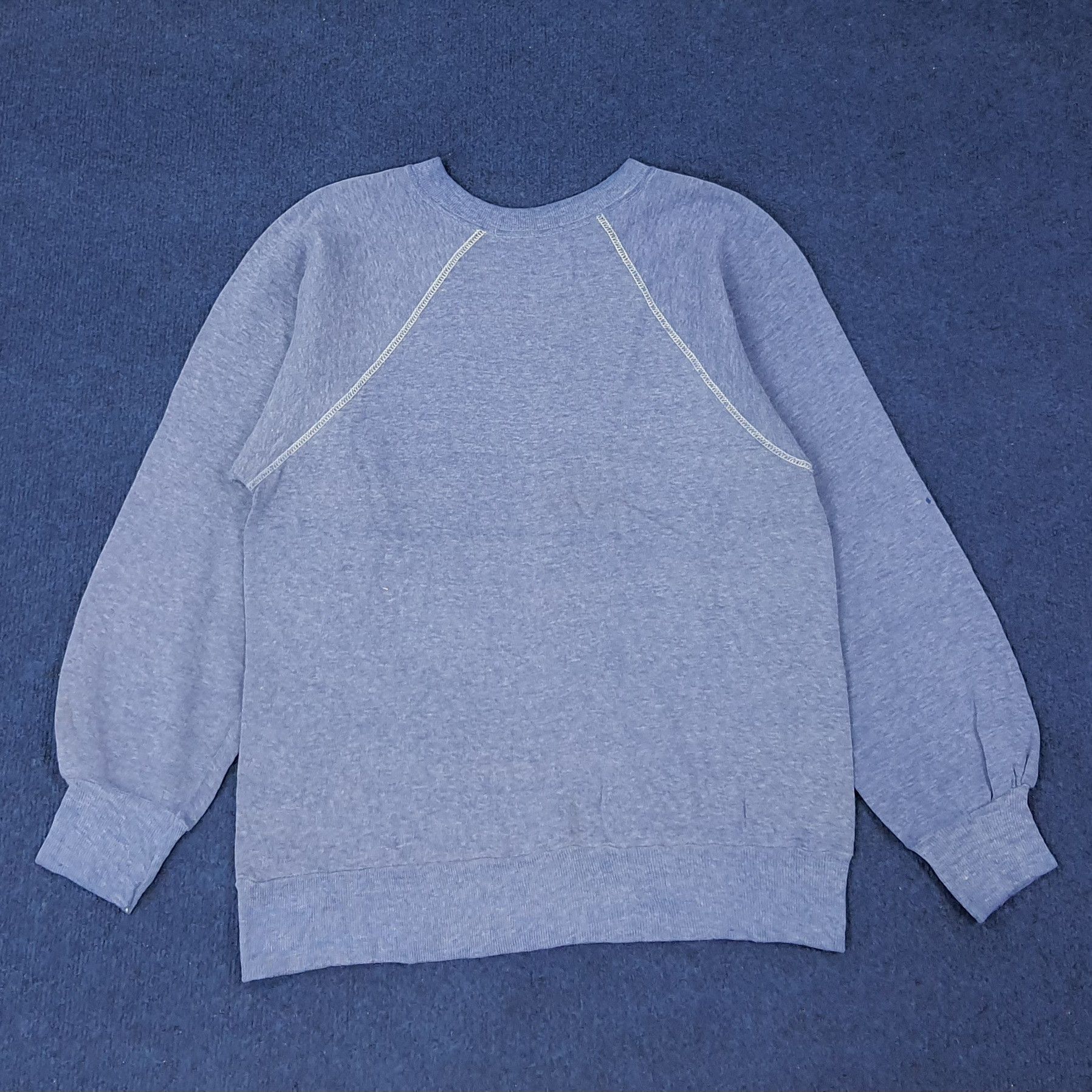 Vintage Vintage The Tale of Peter Rabbit Books Sweatshirts C232N13 Size US S / EU 44-46 / 1 - 3 Thumbnail