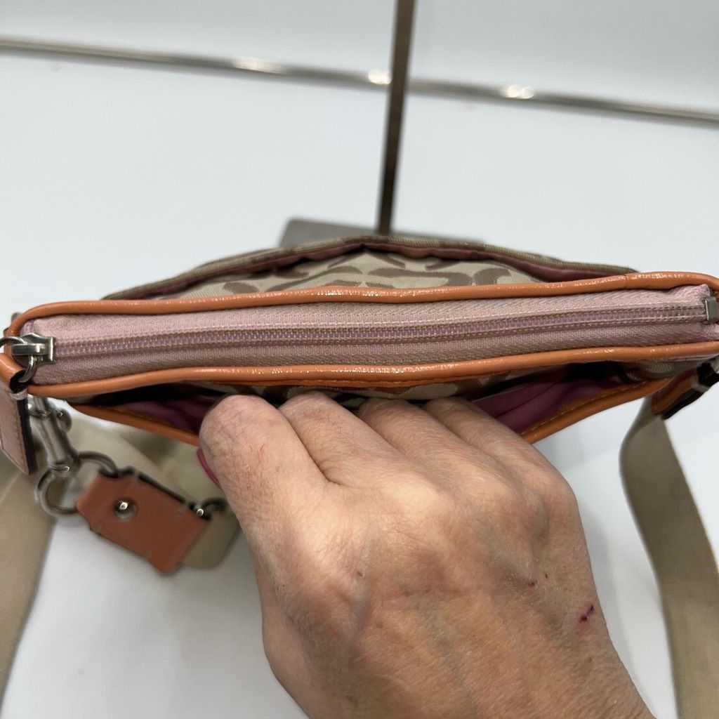 Coach COACH SIGNATURE OP ART JULIA CROSSBODY SWINGPACK **NO HANGTA Size ONE SIZE - 4 Thumbnail