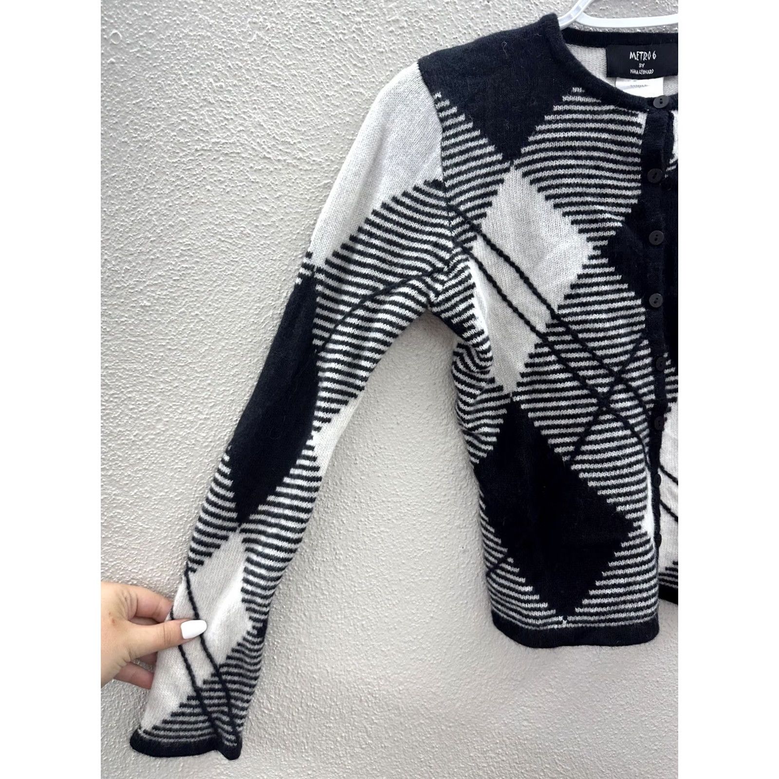 Vintage Womens Nina Leonard Plaid Button-Up Sweater Size Small Black White Long Sleeve Metro 6 Size S / US 4 / IT 40 - 2 Thumbnail