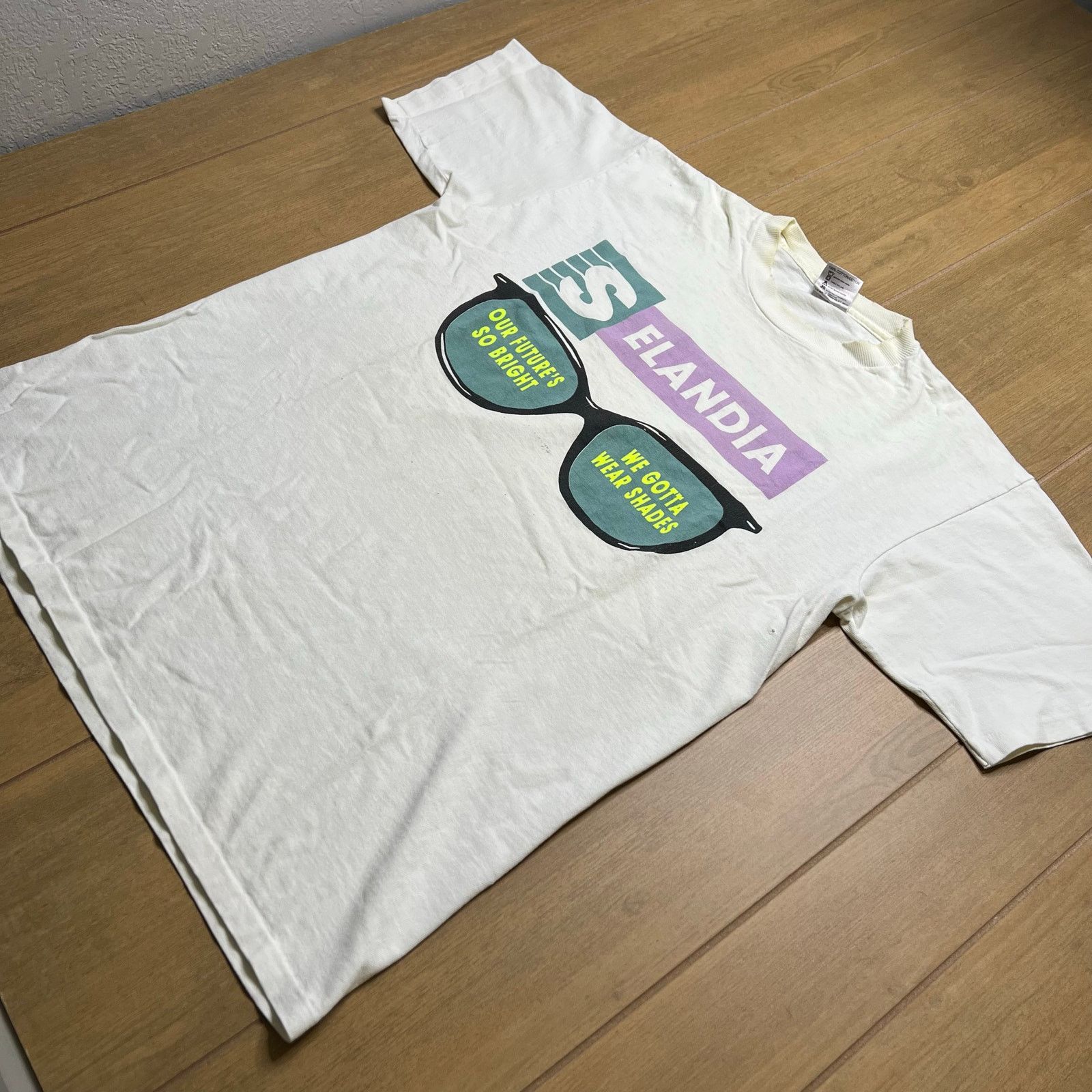 Vintage Vintage 90s T-shirt XL "Selandia, Our Future's So Bright Size US XL / EU 56 / 4 - 11 Thumbnail