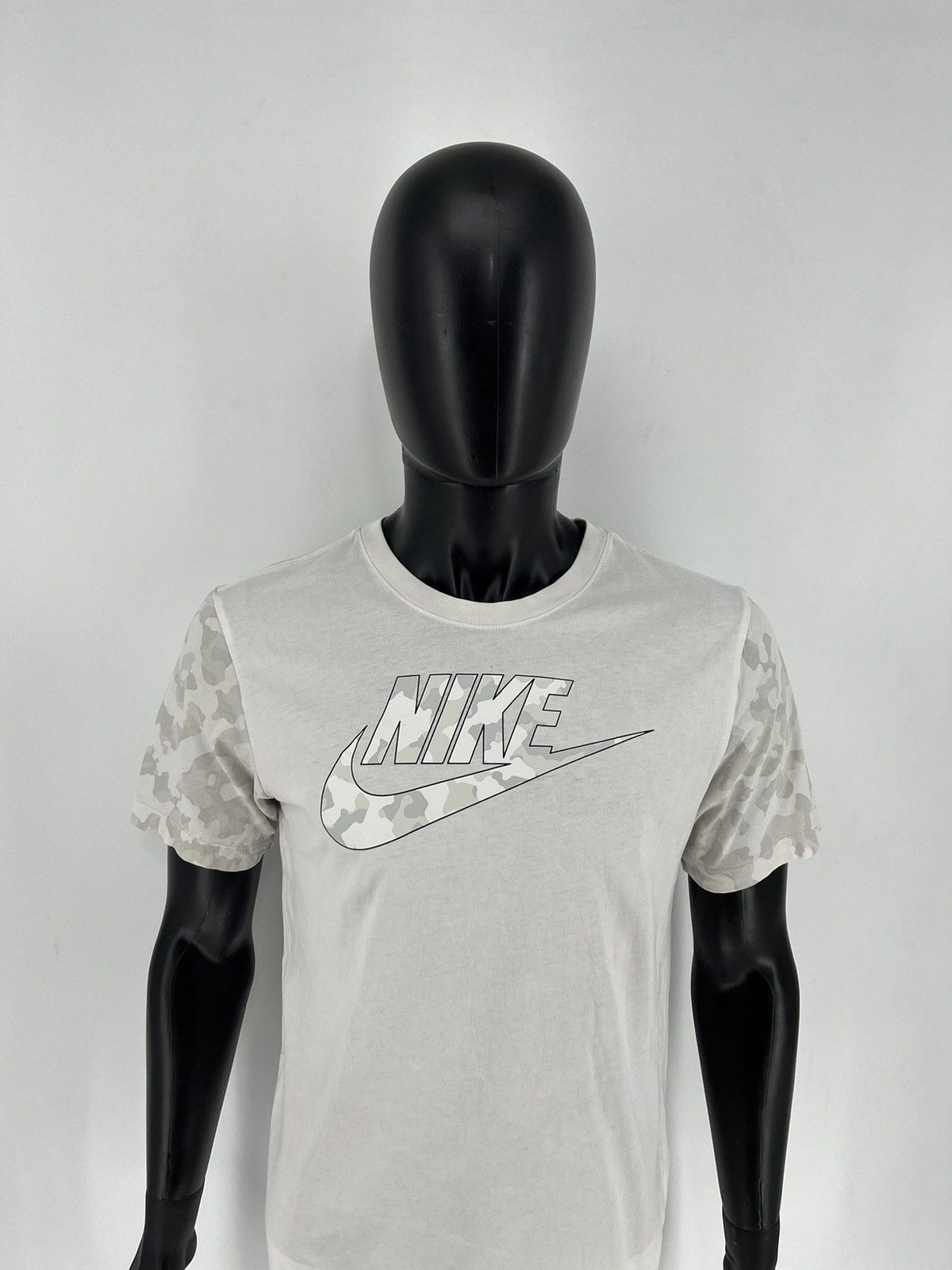 Other Vintage Nike Camo Big Logo Tee Travis Scott Style Grailed Size US M / EU 48-50 / 2 - 5 Thumbnail