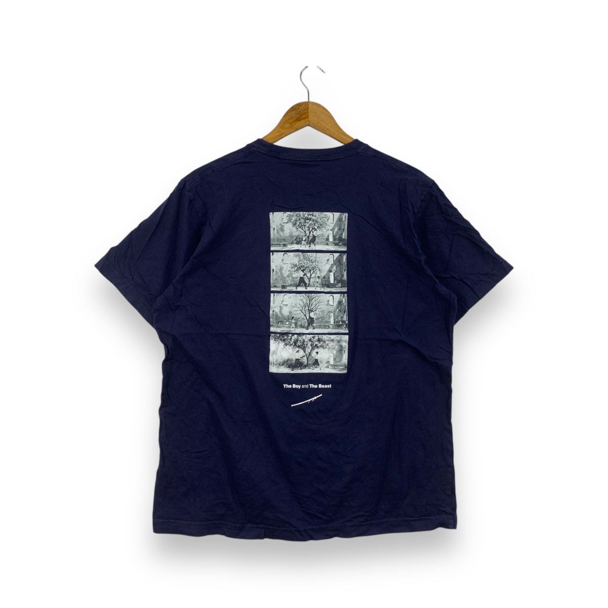 Uniqlo UNIQLO x STUDIO CHIZU The Boy & The Beast Anime Tee Shirt Size US XL / EU 56 / 4 - 1 Thumbnail