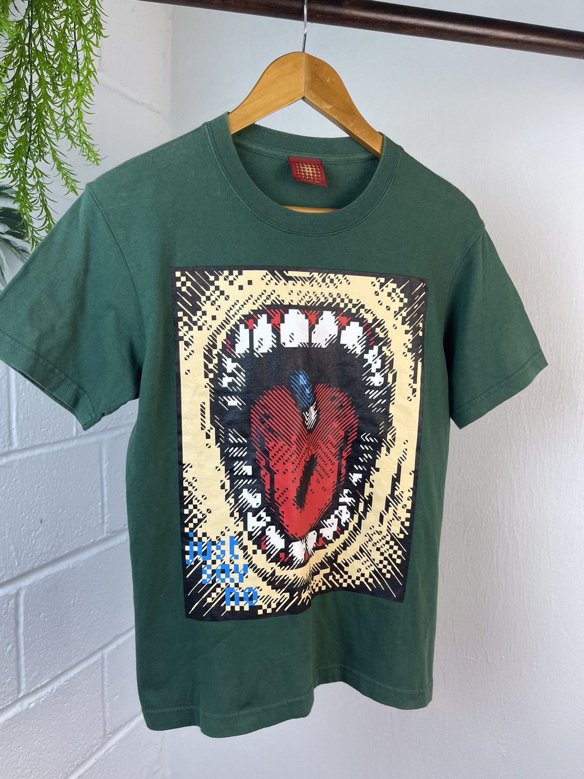 Beauty Beast × Japanese Brand × Le Grande Bleu (L.G.B.) Vtg Y2K Toheros Akira Anarchic Adjustment Parody Tee Size US S / EU 44-46 / 1 - 3 Thumbnail