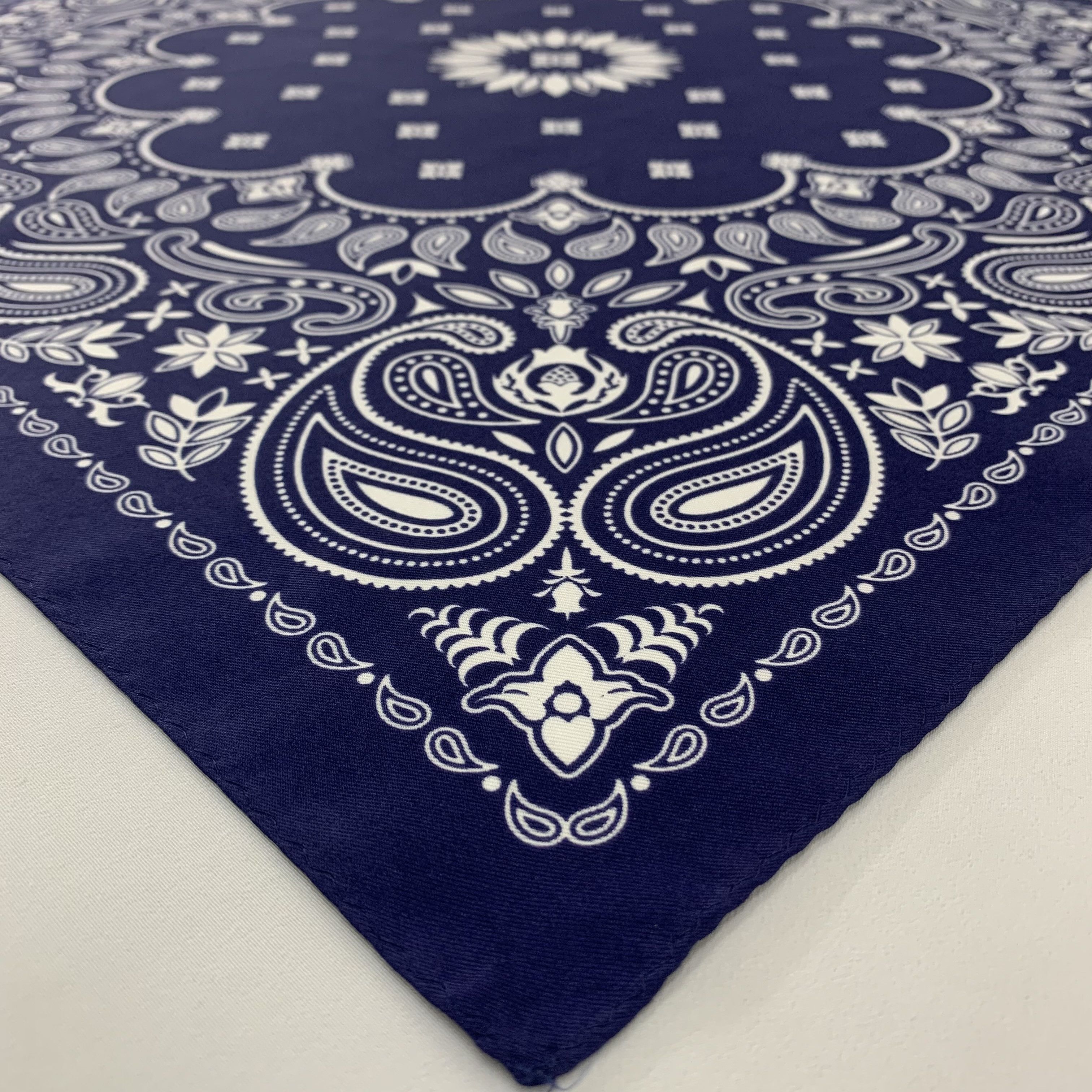 Vintage Blue Paisley Scarf Bandana Handkerchief TC1425 Size ONE SIZE - 4 Thumbnail