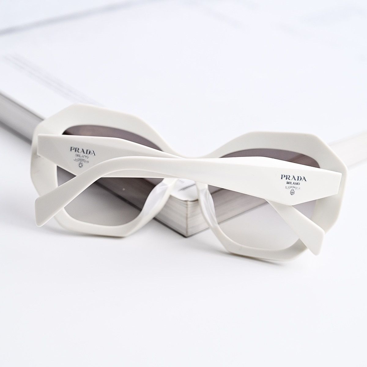 Prada PRADA 0PR 16WSF SUNGLASSES Size ONE SIZE - 8 Thumbnail