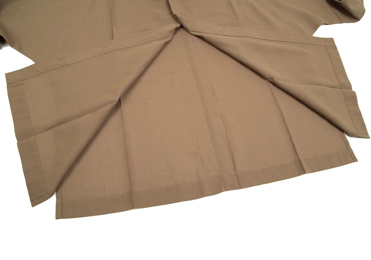 Issey Miyake Front-Button Dolman Shirt in Brown, Size 4 Size US XL / EU 56 / 4 - 10 Thumbnail