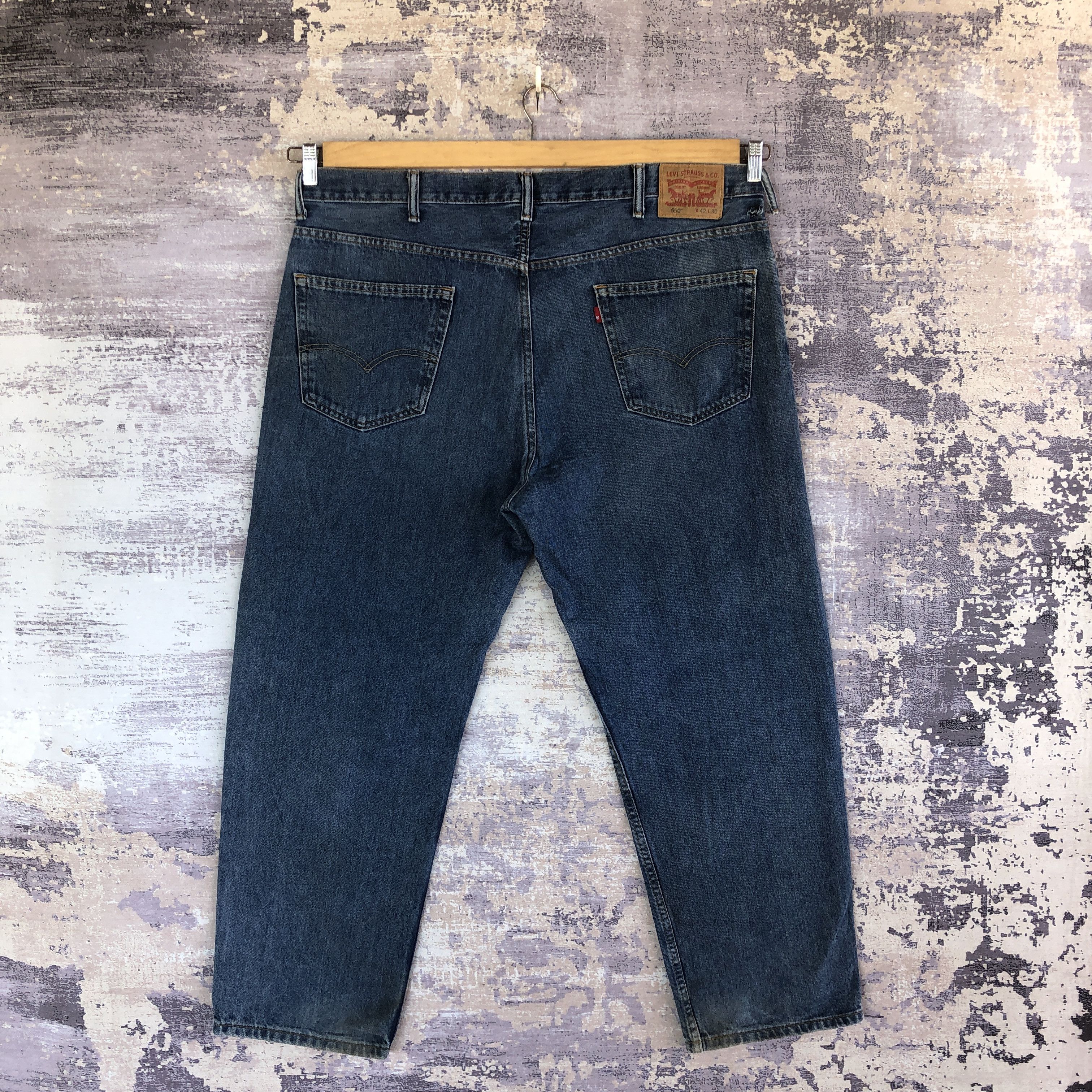 Levi's Vintage Levis 560 Baggy Jeans Dirty Levi's Light Wash Denim Size US 44 / EU 60 - 2 Thumbnail