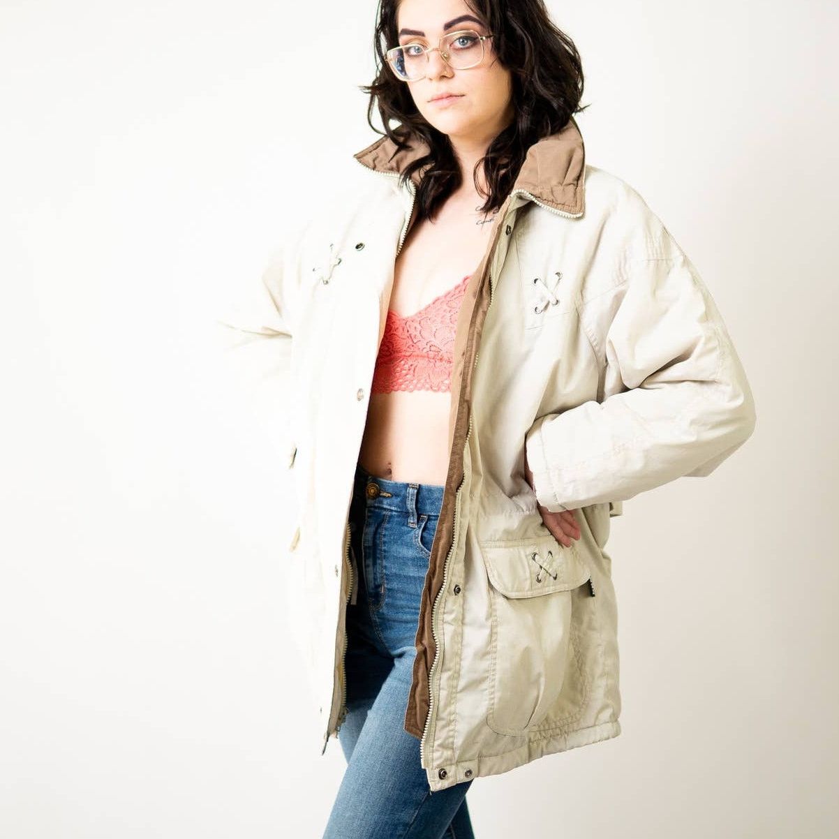 Vintage Vintage 90s IZZY White Puffer Ski Jacket - M Size M / US 6-8 / IT 42-44 - 1 Thumbnail