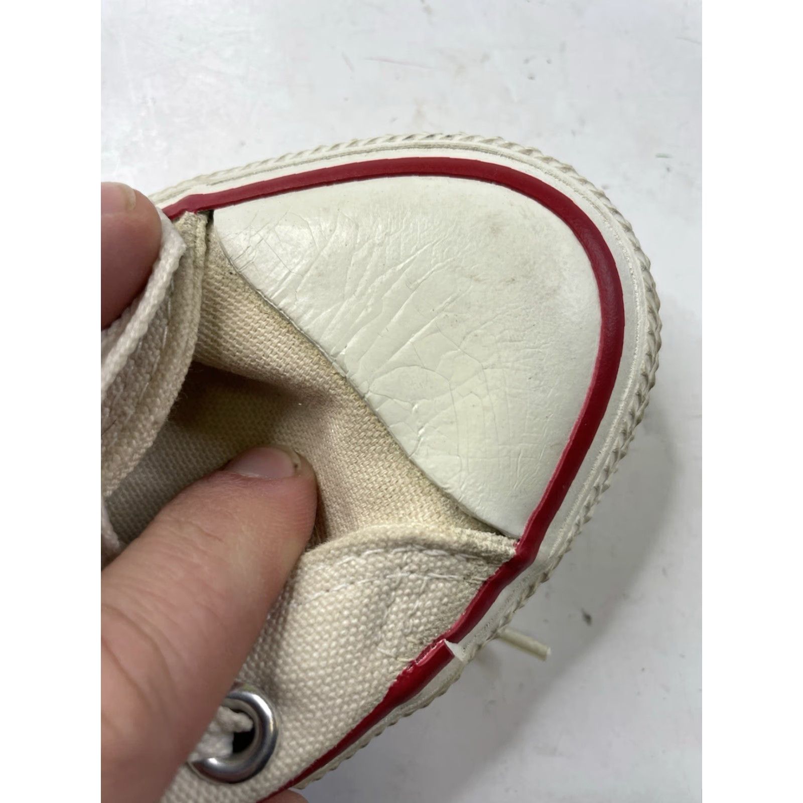Converse VINTAGE Converse Men’s Sz 3.5 White Canvas Low Top Sneakers Shoes Shoes Size US S / EU 44-46 / 1 - 4 Thumbnail